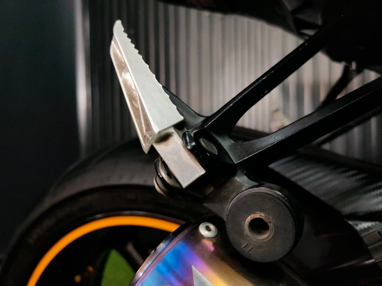 🐬 ได้เวลาโลมาโชว์ตัว #GSX-R1000 สเปค 🇺🇸 จดทะเบียน ธ.ค. ปี 2014 แต่งเต็มพร้อมบิน...ขี่อย่างมันส์‼️