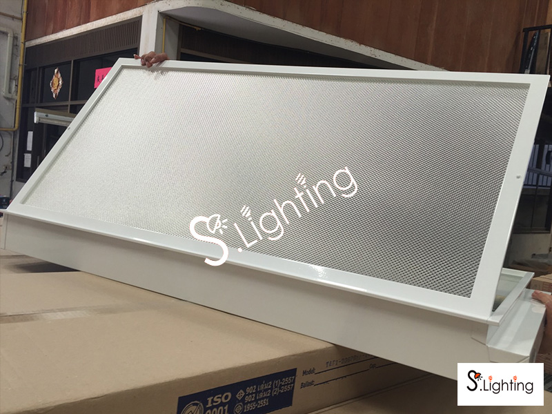 โคมฝังฝ้าหน้าอะคริลิค ผิวปิระมิด(เม็ดใส) 2in1 2x36w (60x120cm.) /A87%