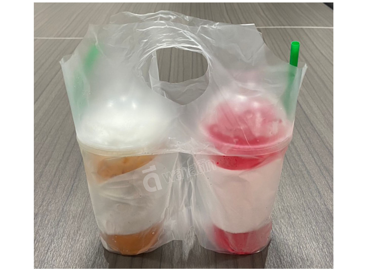 ถุงหูหิ้วใส่แก้วคู่ เต็มใบ 16 - 22 oz