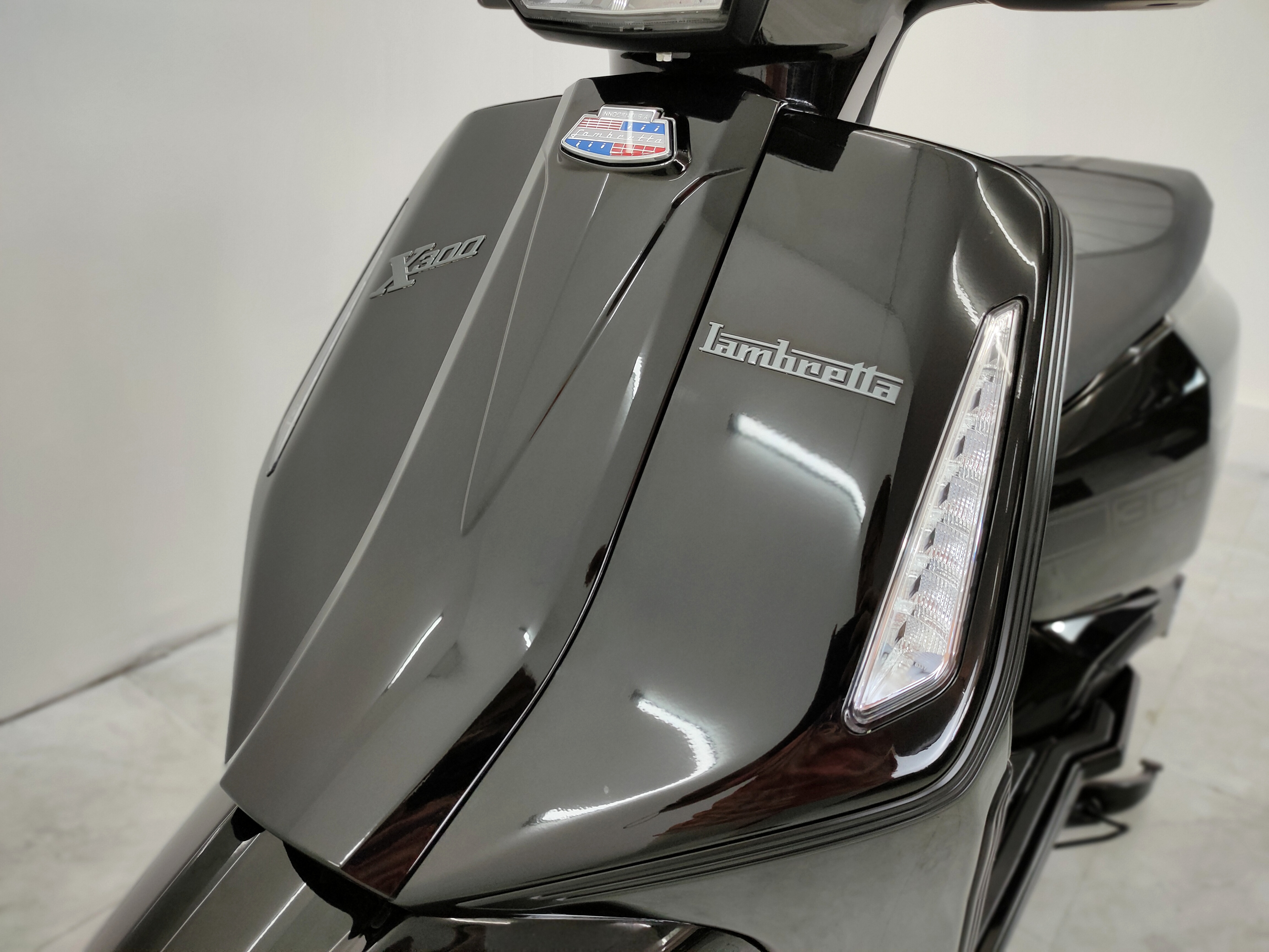 😎 ใหม่ไปมั้ยเนี่ย⁉️ รถ4เดือน ผลิต2024แท้ๆ LAMBRETTA X300 ABS สภาพป้ายแดง ที่สำคัญวิ่ง 200 โล 🤗