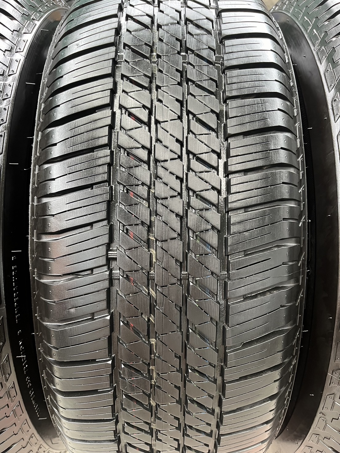 ♨ปี 24♨✨ล้อแม็กพร้อมยางน้องๆป้ายแดง✨ISUZU D-Max รุ่นใหม่ล่าสุด ขอบ 18 ดำหน้าเงา💖