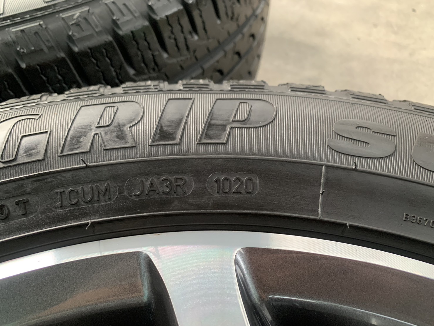 ✨ล้อแม็ก✨Ford Everest Next-Gen รุ่นใหม่ล่าสุด ขอบ 20 พร้อมยาง 265-50-20 GoodYear ปี 20