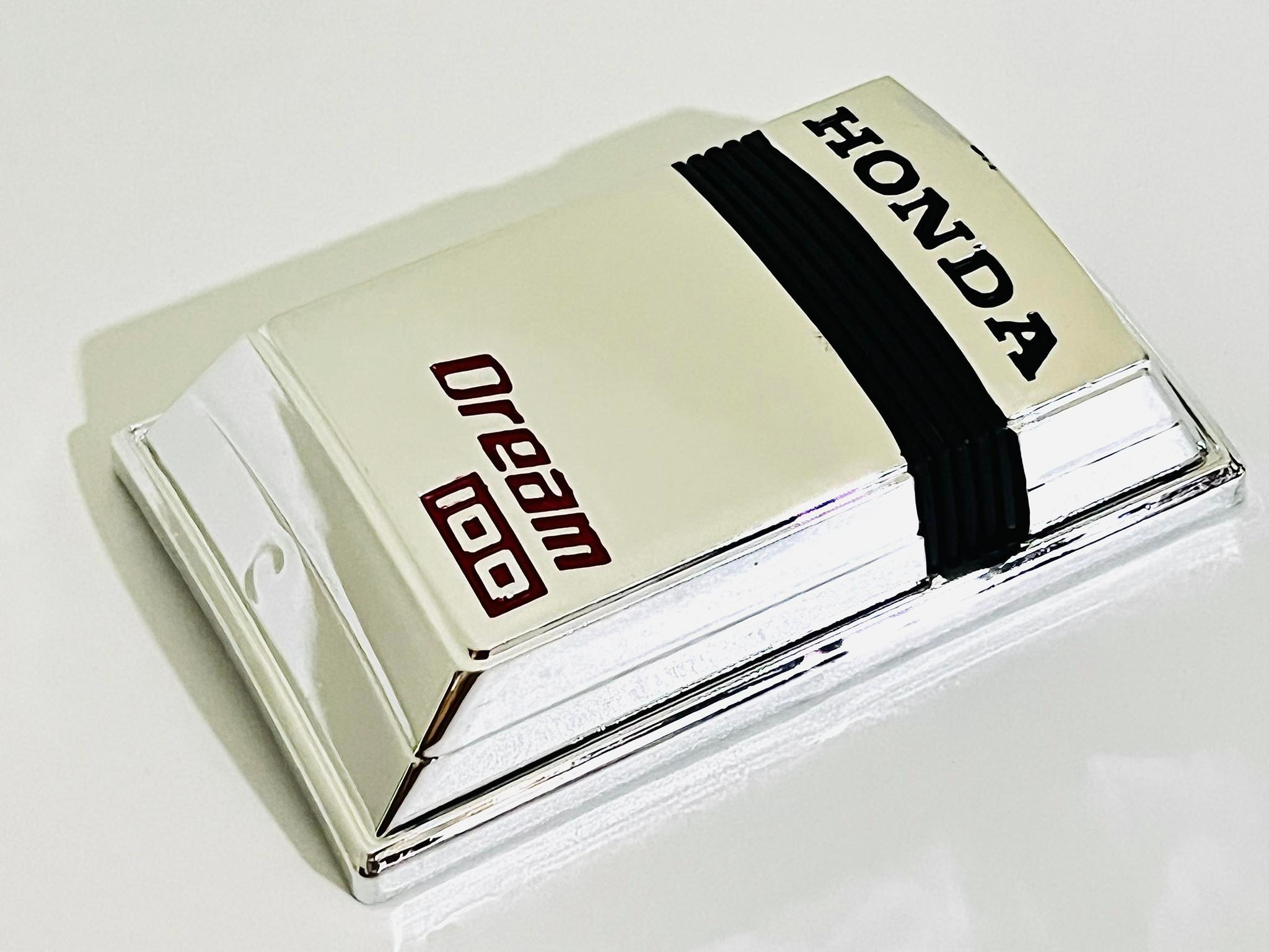 โลโก้ปิดแตรดรีมคุรุสภา พลาสติกชุบ