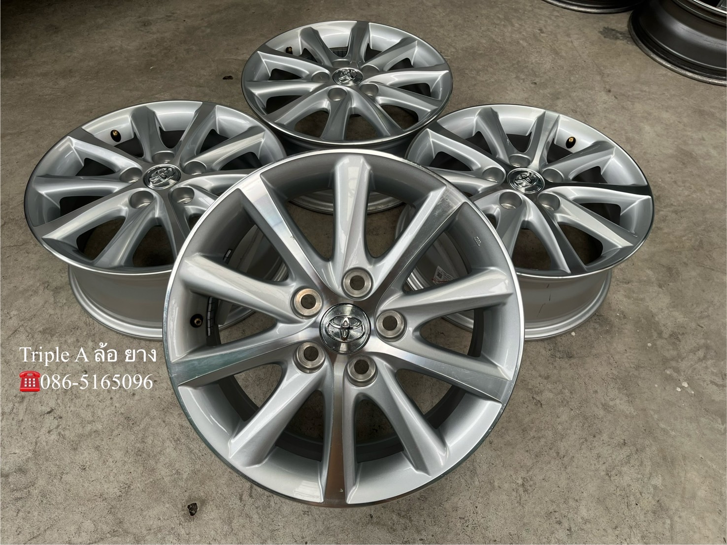 ✨ล้อแม็ก 5รู114✨Toyota Camry Hibrid ขอบ 16 สีบอร์นหน้าเงา