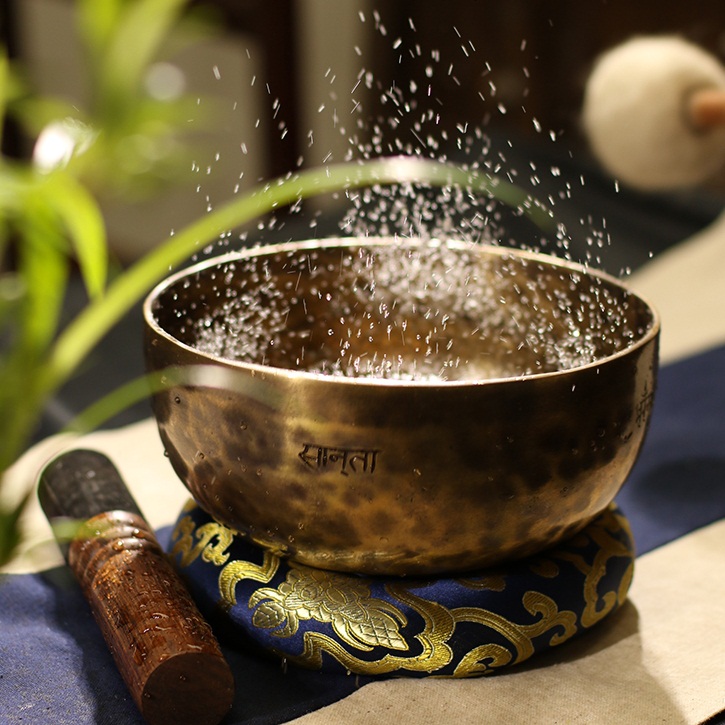 Tibetan Singing Bowl ขันทิเบต(ทองเหลือง) งานทำมือโดยช่างฝีมือชาวเนปาล (18 cm.)