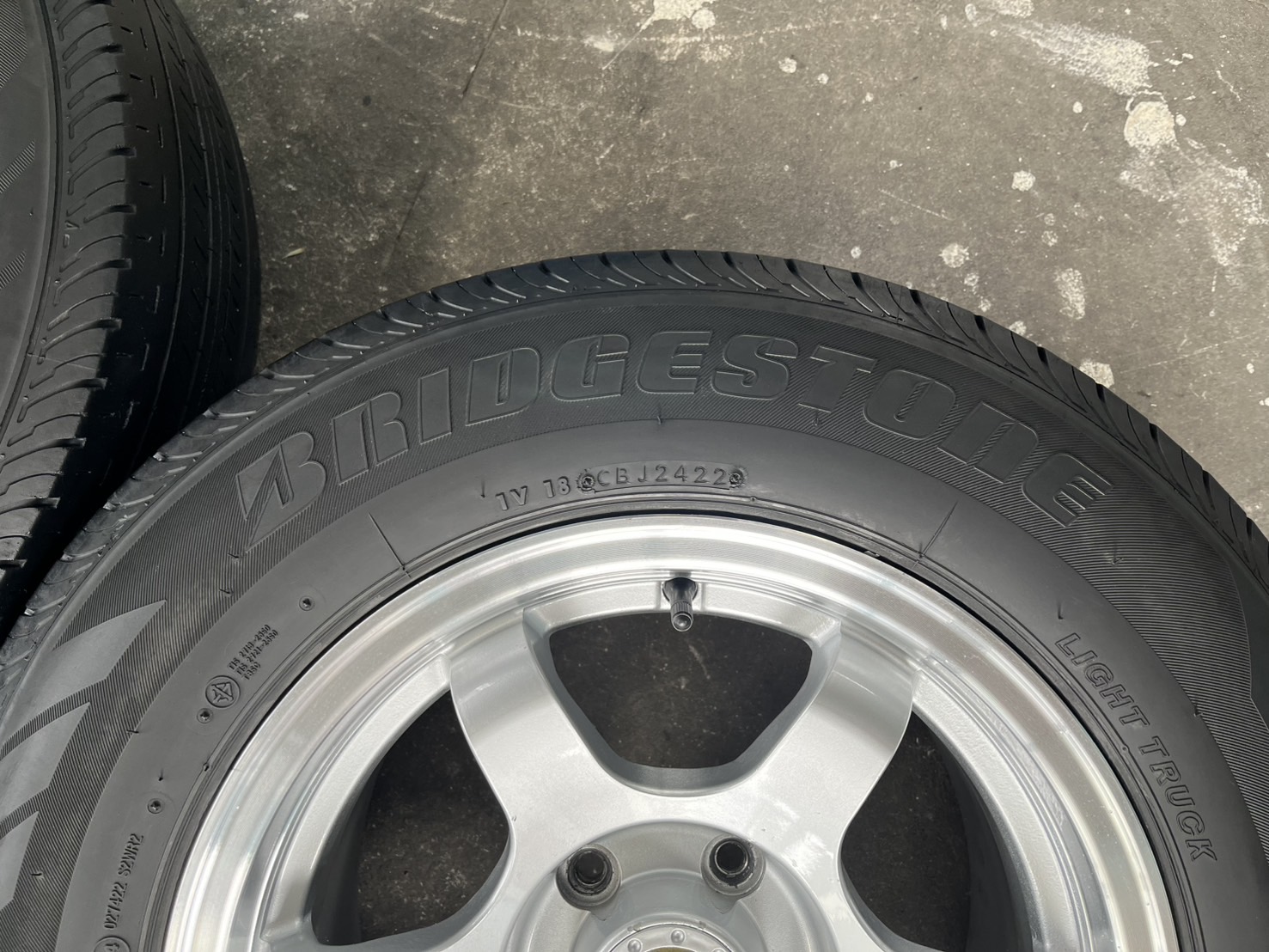 ✨ล้อแม็ก✨5รู114✨ขอบ 15 สีบอร์นขอบเงา พร้อมยาง 215-70-15 Bridgestone💥ปี 22💥