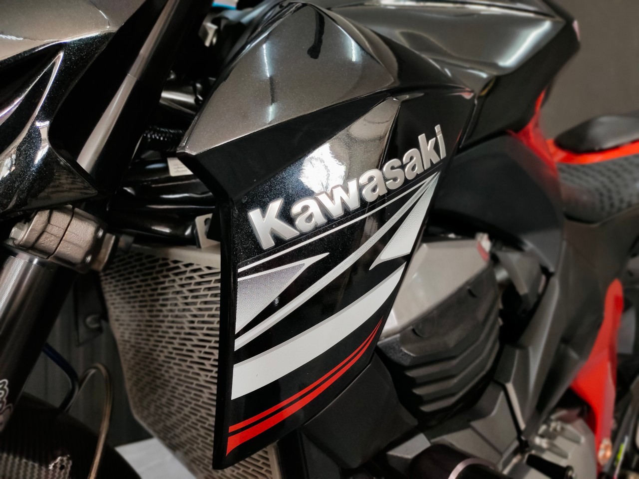ทรงอย่างแร๊ดดด KAWASAKI Z800 ปลายปี 2013 แต่งครึ่งแสน‼️ ทรงดี ราคาโดน 😎 เซอร์วิสพร้อมใช้