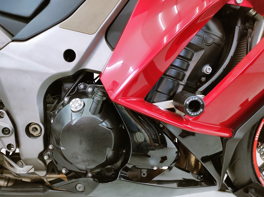 รถสวยสายจอดที่แท้ทรู...Kawasaki Ninja1000 ปลายปี 2011 สเปคนอก US." สีนี้ไม่มีซ้ำ"