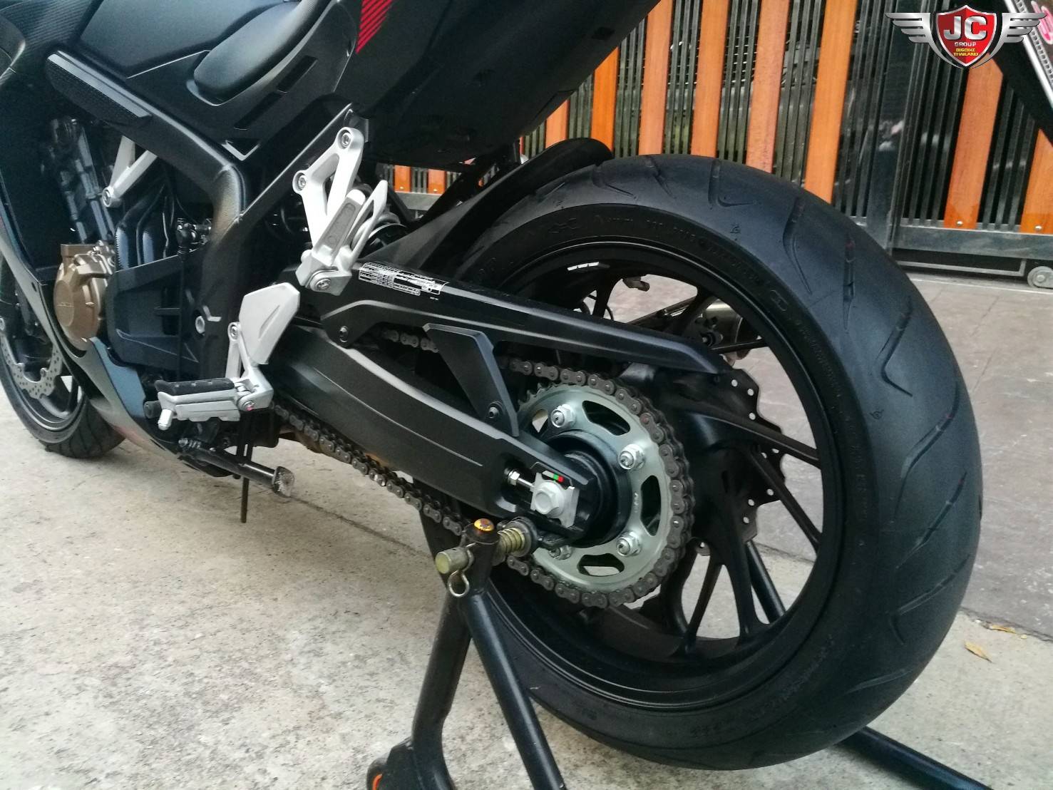 CBR650F LED 2018 ไมล์แท้ 1,xxx กิโล สภาพป้ายแดง