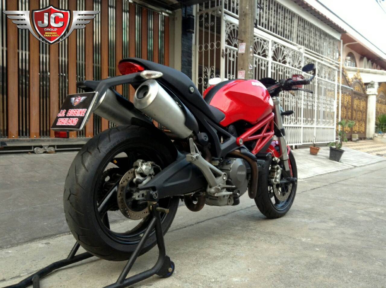 "รถก็โคตรแรง โปรก็ต้องแรง"DUCATI Monster795 เครื่องยนต์ 2 สูบคลาส 800 cc.