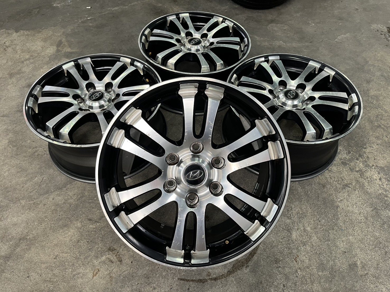 ✨ล้อแม็กตรงรุ่น✨Hyundai ขอบ 18 ดำหน้าเงา