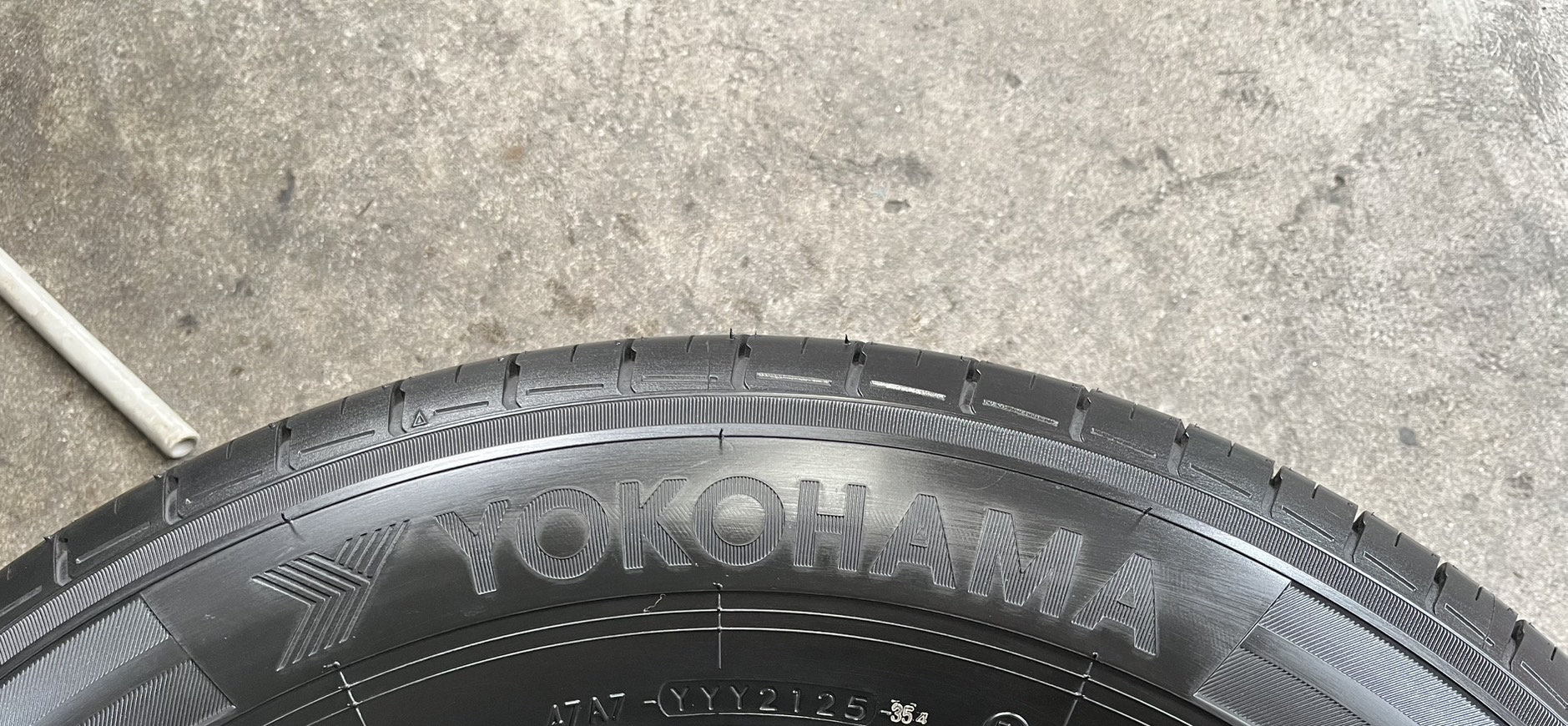 ✨ยางป้ายแดง✨235-65-16 Yokohama💥ปี 25💥🚘ใส่กับ รถตู้ ,รถกระบะตัวเตี้ย ได้เลย