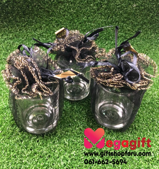 แก้วเป๊ก ห่อผ้าไหมแก้วดำ