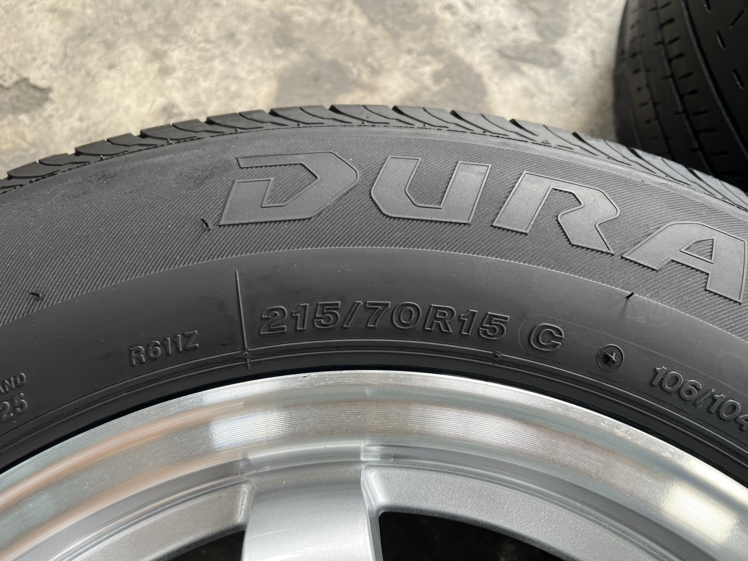 ✨ล้อแม็ก✨5รู114✨ขอบ 15 สีบอร์นขอบเงา พร้อมยาง 215-70-15 Bridgestone💥ปี 22💥