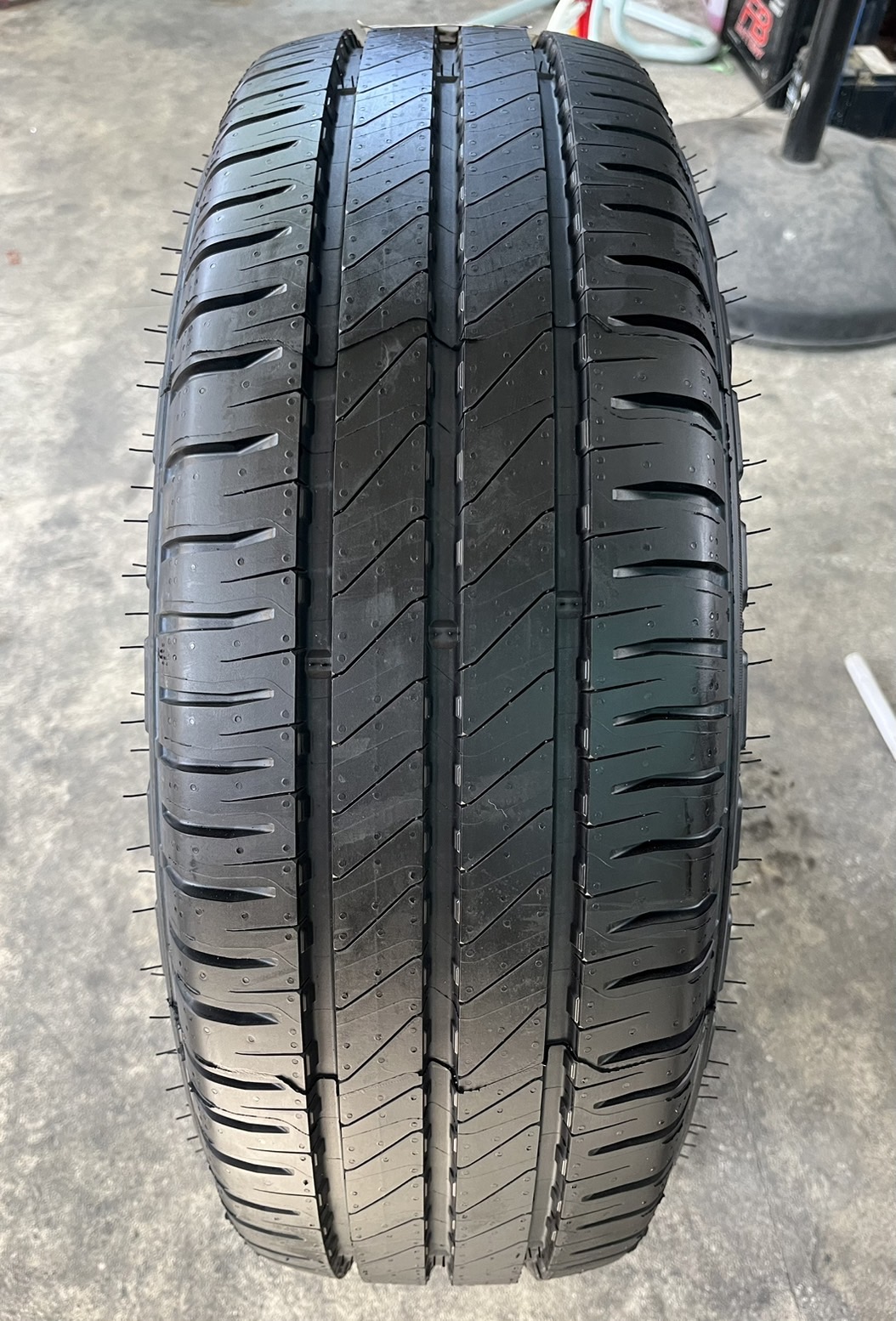 ♨ปี 24♨✨ยางใหม่💯✨205-70-15 Michelin💖ใหม่กริ๊บ🚘ใส่กับ รถกระบะตัวเตี้ย ได้ทุกรุ่น