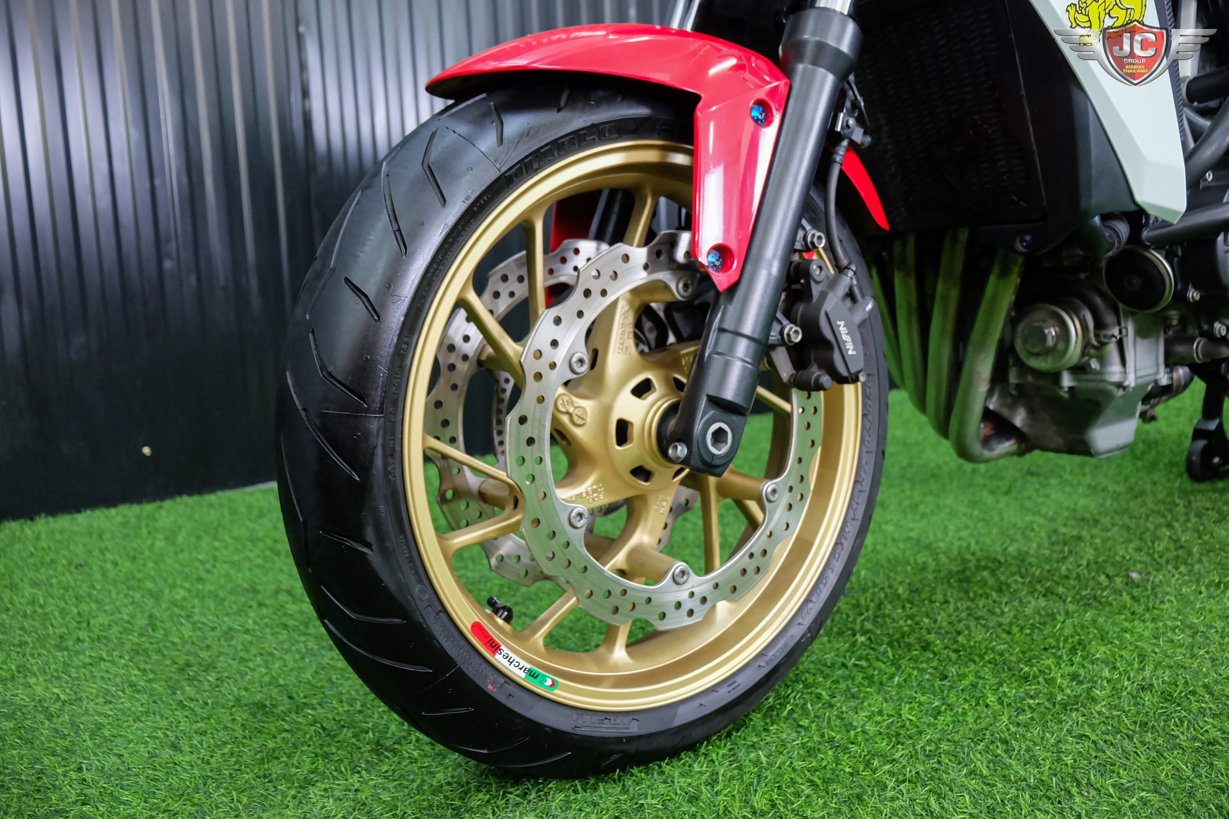 คนไทย...เอา"ไตร"ไปเลย‼️ CB650F Tri-colour ปลายปี 2015 ขี่นิ่มพร้อมใช้ยางใหม่....หาอยู่ต้องจัด 🤗