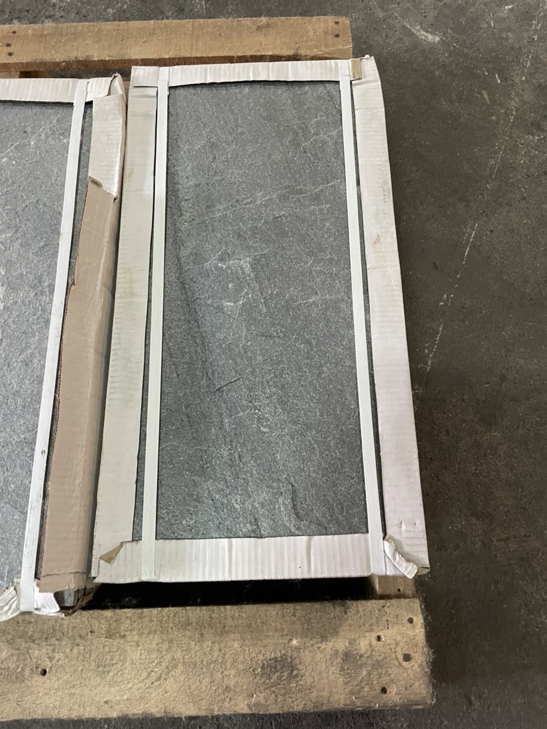 หินแผ่นสีเทา ขนาด 30x60 ซิลเวอร์เกรย หน้าธรรมชาติ