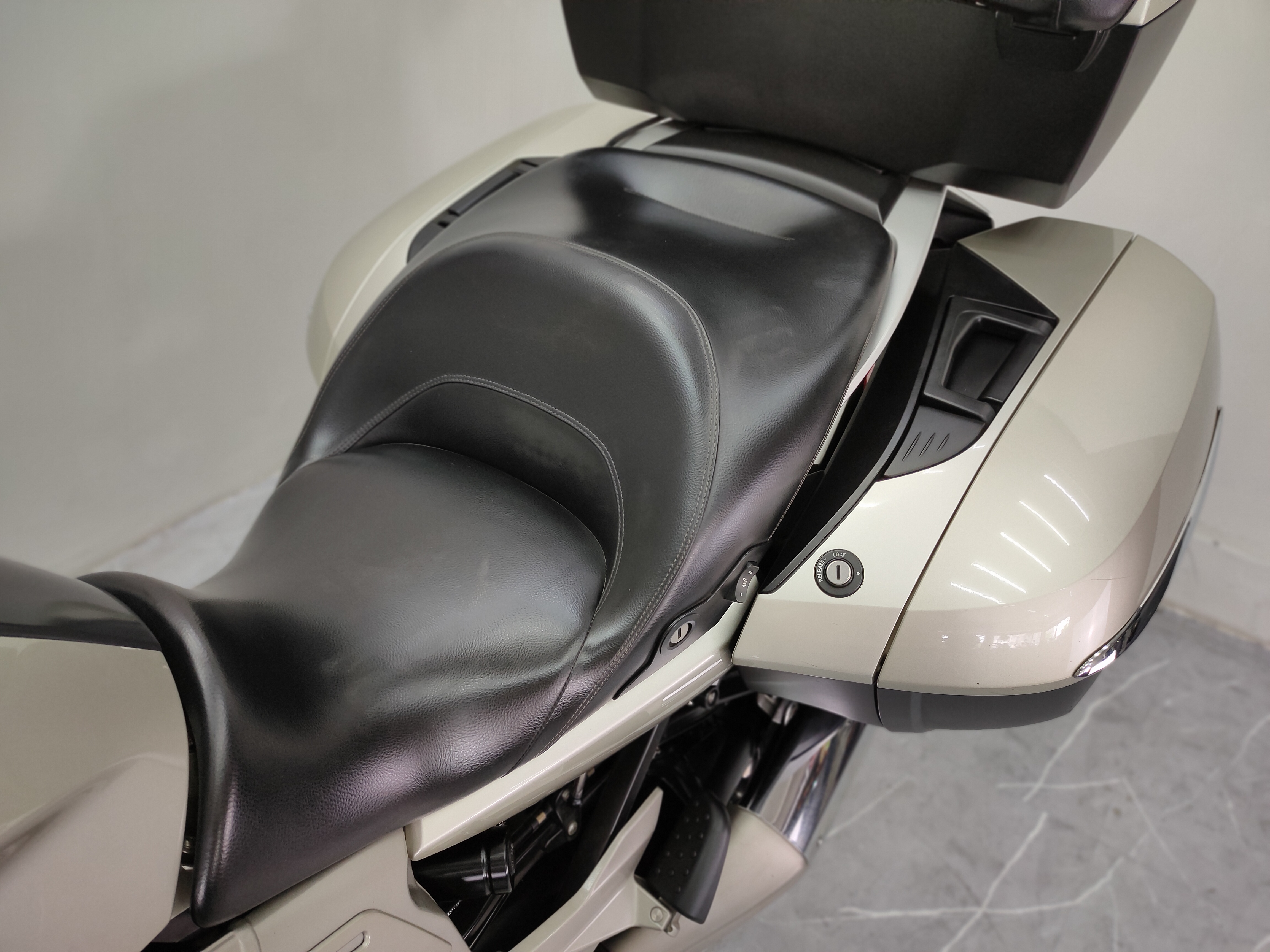 🏍️💨 ที่สุดของTouringทางดำ ✨ ฟังก์ชั่นโคตรล้ำ...ขี่โคตรสบาย✨ BMW K1600GTL ปี 2012 ออกห้าง1.69ล้าน 😱 สภาพ80แต่ราคาแค่35⁉️