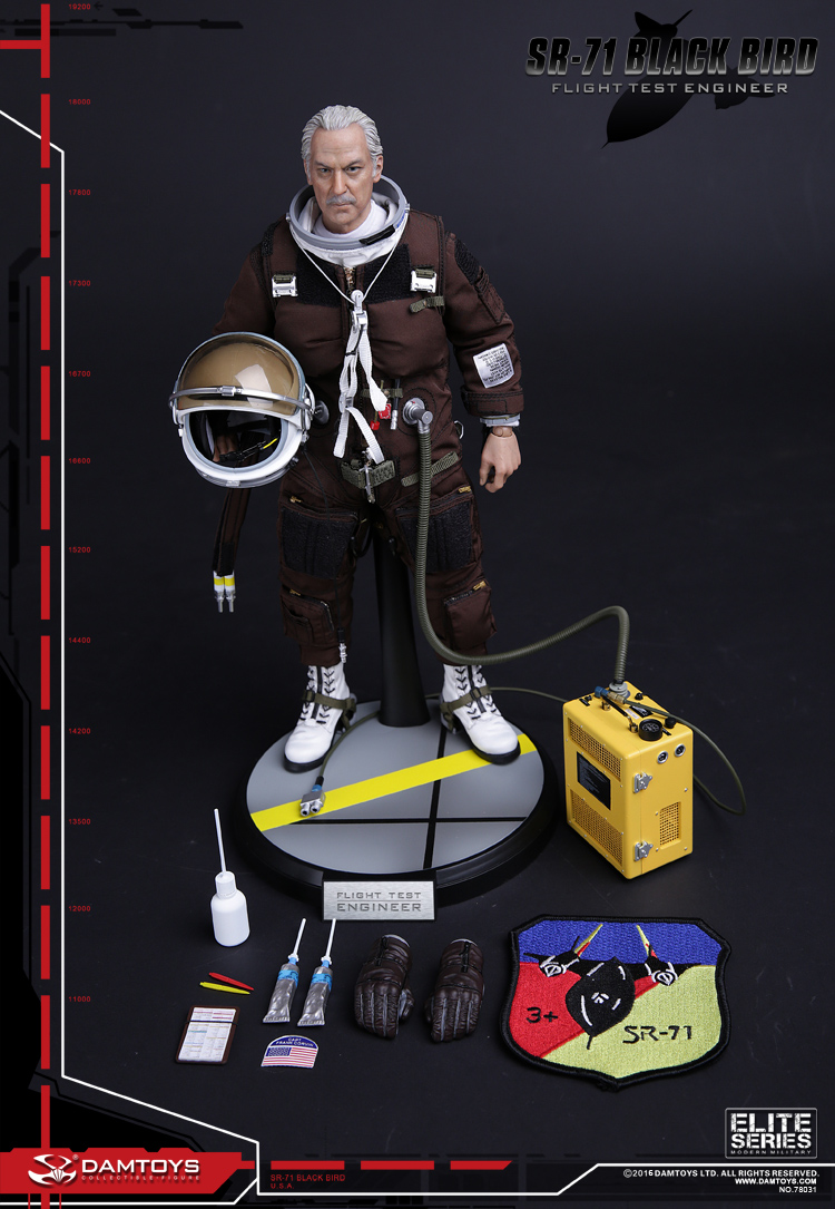 DAMTOYS No.78031 SR-71 ”BLACK BIRD” FLIGHT TEST ENGINEER