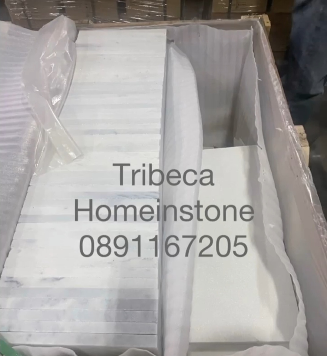 หินปูสระว่ายน้ำ white tribeca สีขาวผสมเทาอ่อนๆ