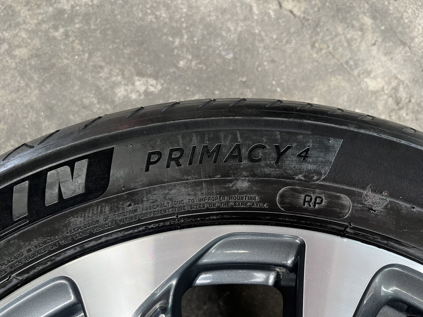 ✨ล้อแม็กพร้อมยาง✨Toyota Corolla Cross ขอบ 18 เทาหน้าเงา💖สภาพสวย💖