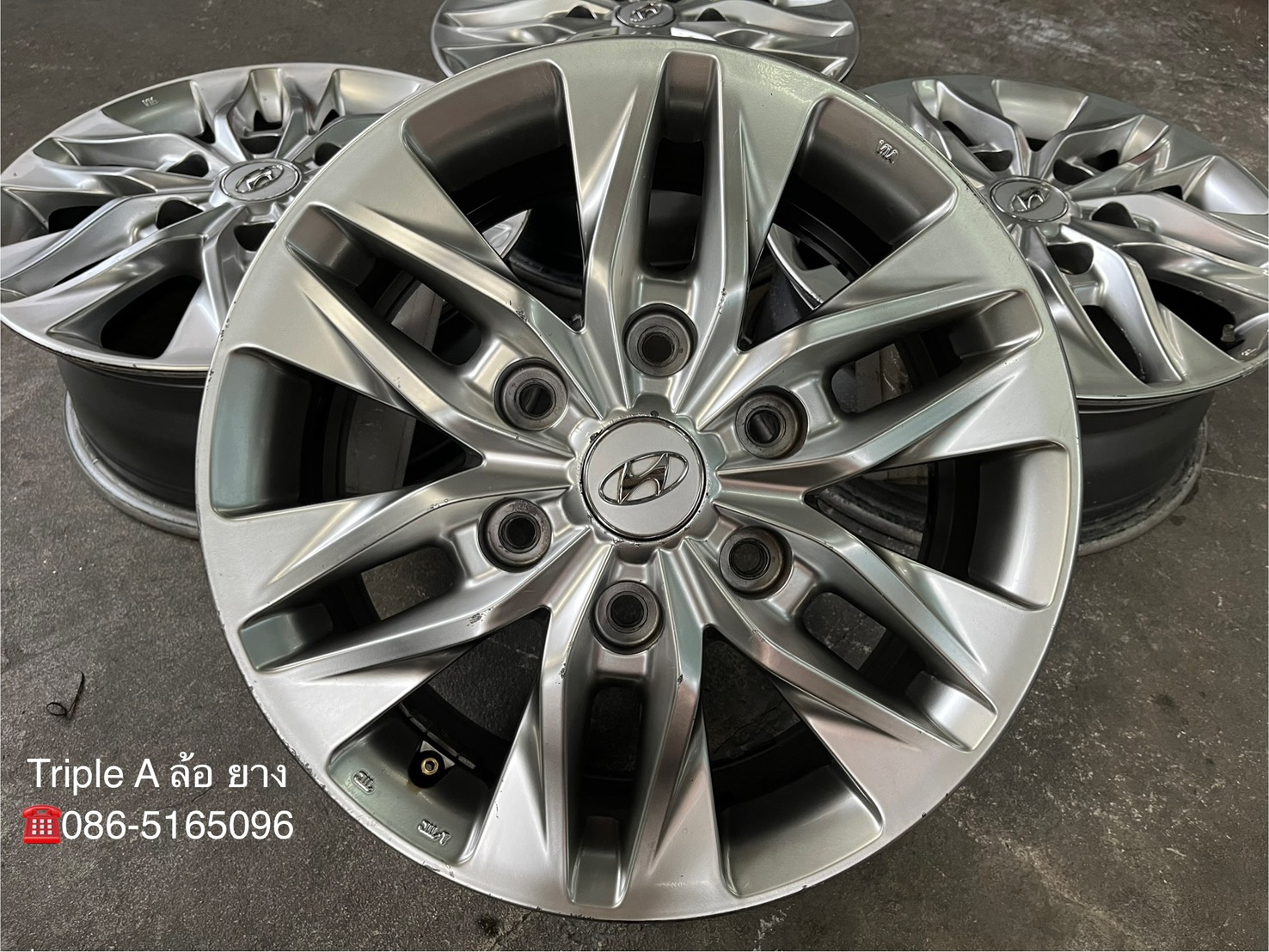 ✨ล้อแม็ก✨Hyundai H1 ขอบ 16 สีไฮเปอร์