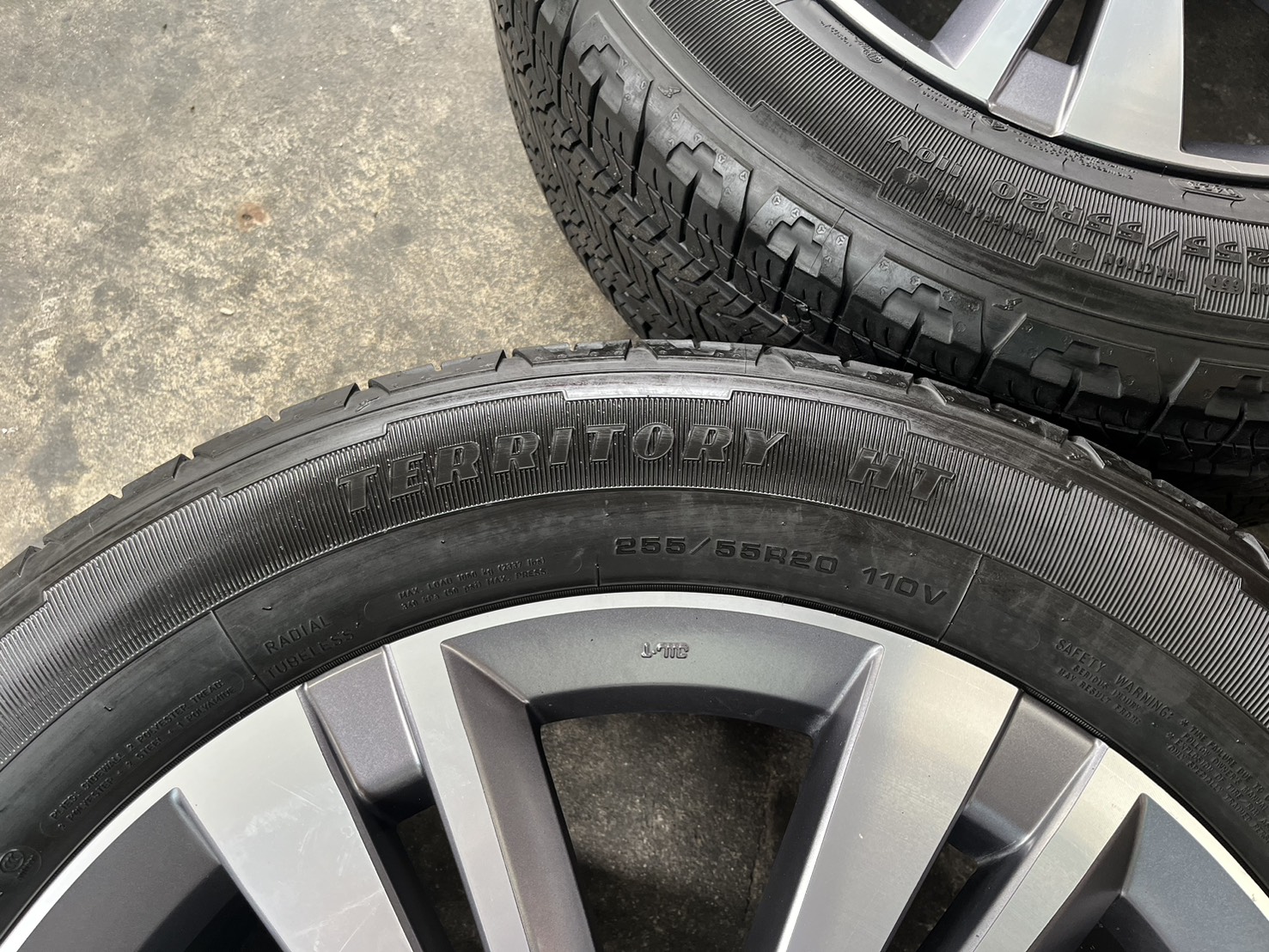 ✨ล้อแม็ก✨ISUZU MU-X 2023 ขอบ 20 เทาหน้าเงา พร้อมยาง 255-55-20 GoodYear🌟ปี 23🌟
