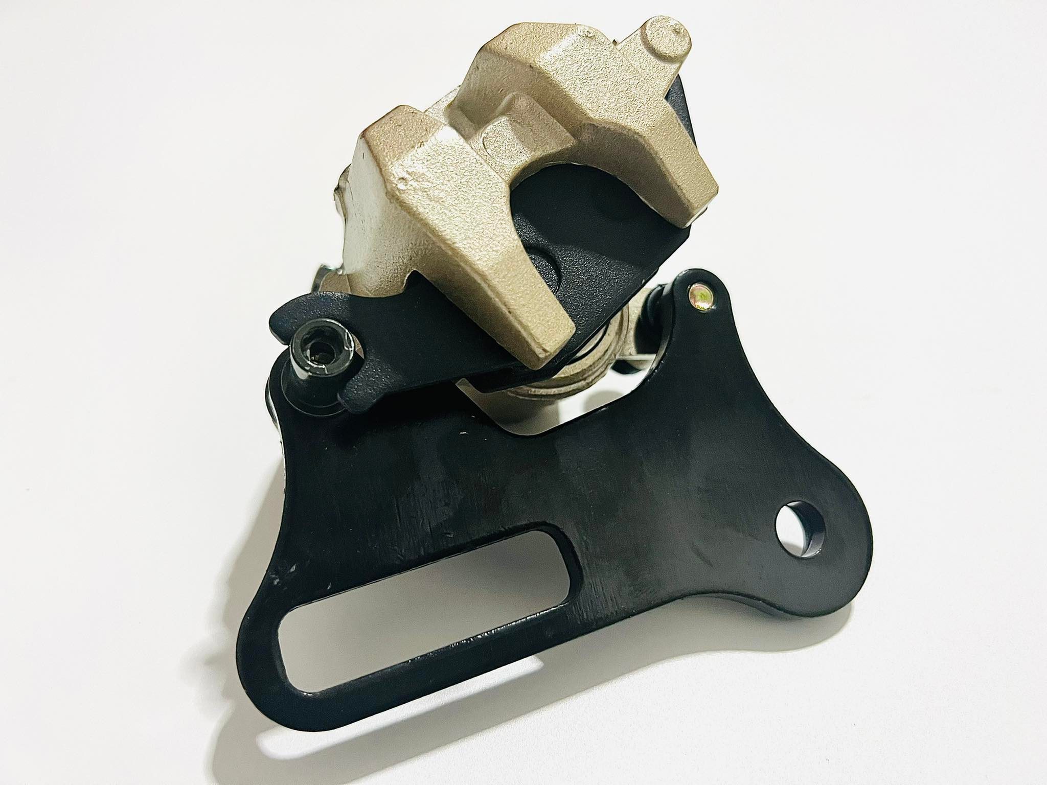 ปั้มดิสเบรคหลังล่างโซนิก sonic L18-17