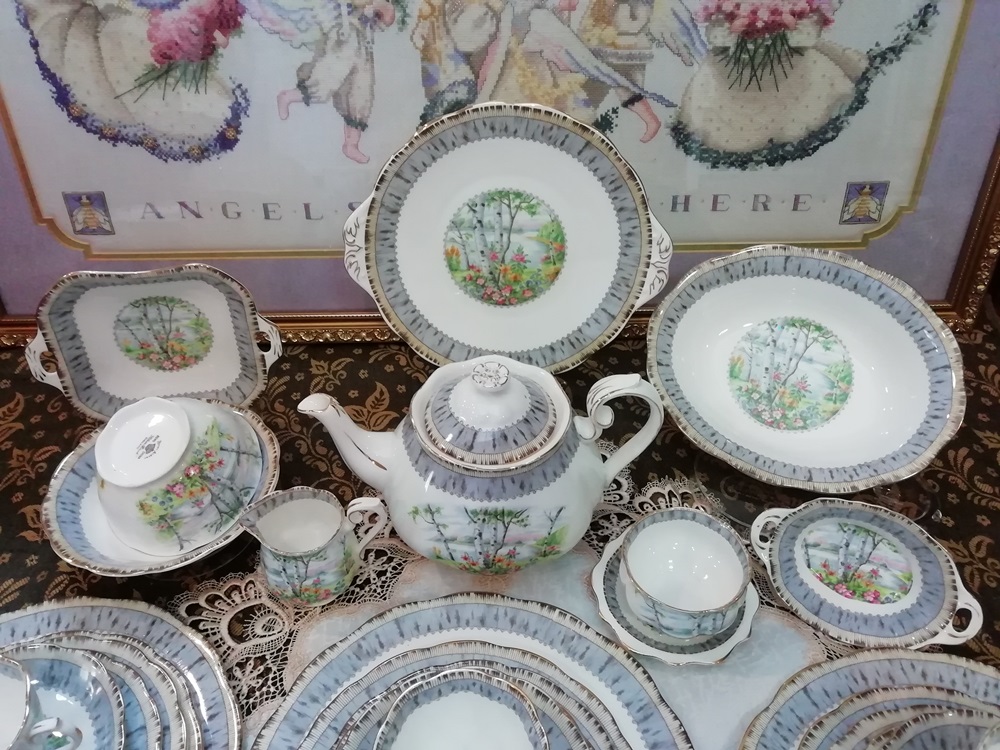 ชุดถ้วยชาจานชามชุดใหญ่ Royal Albert รุ่น Silver Birch จัดครบชุดถ้วยชาพร้อมกา นม น้ำตาล จานครบทุกประเภท