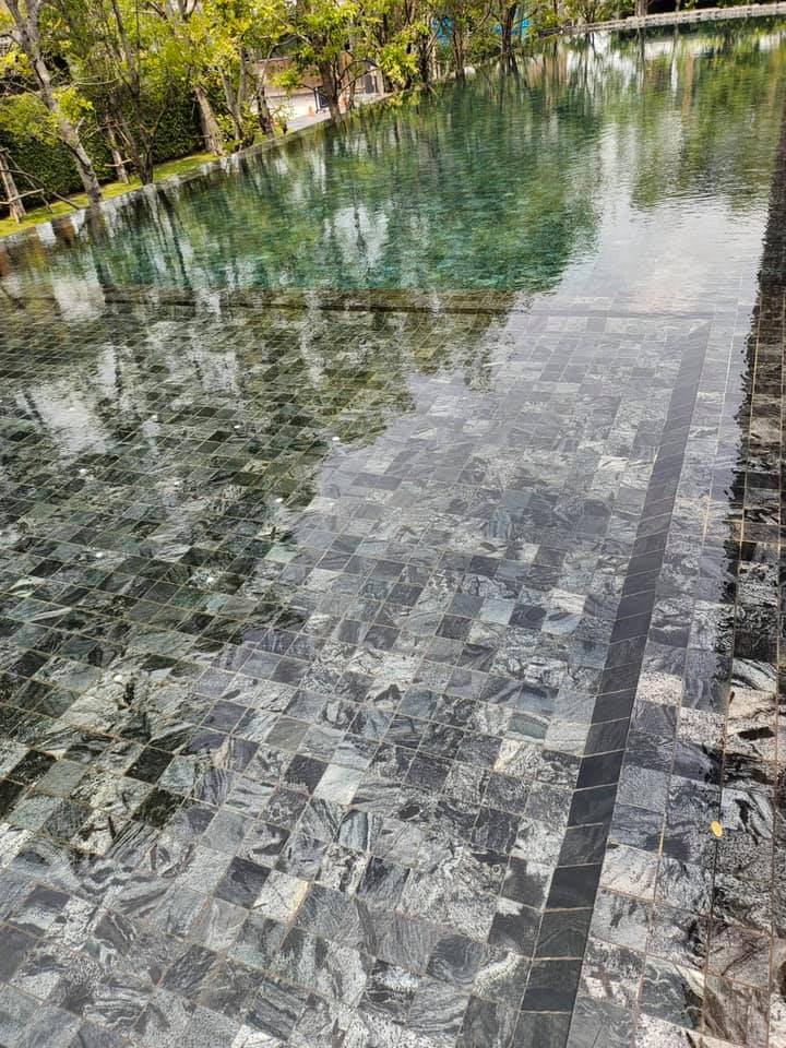 หินปูสระว่ายน้ำ Silver Grey สวยหรู ดูมีมิติ