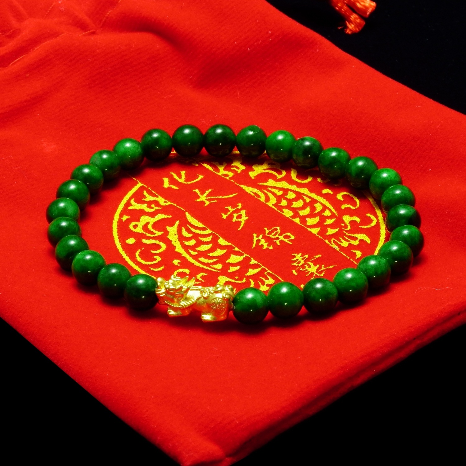 ข้อมือหินอาเกตสีเขียว ปี่เซี๊ยะทองคำแท้ 99.99% น้ำหนัก 0.30 กรัม /ข้อมือ 15-18 เซน