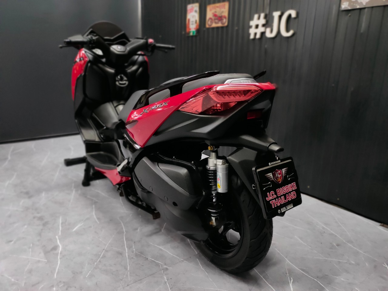 ยังไม่บรรลุนิติภาวะก็โดนซะแล้ว 🤣 YAMAHA XMAX300 ปลายปี 2022 แท้...ยังไม่ครบปี‼️ ทรงดี ราคาโดรน พร้อมโปรแรงส์ๆ ออกรถเริ่มต้น 7, 000