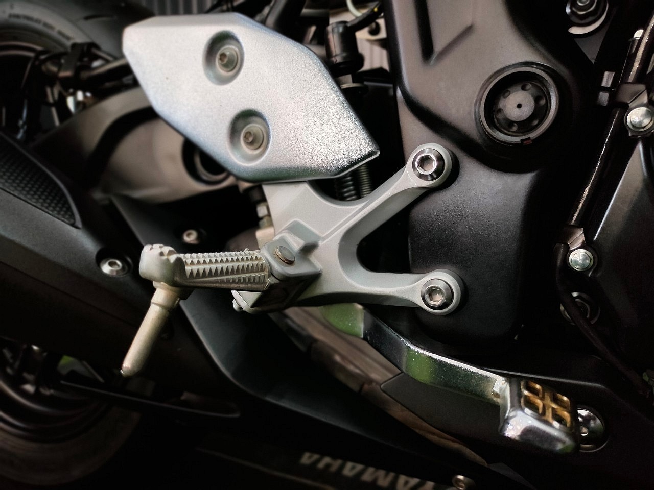 ดำดุดันไม่เกรงใจใคร ❗ YAMAHA New R3 โมเดล 2019 รถมือแรก "นางฟ้าไมล์น้อย" โคตรน่าใช้ 🥰