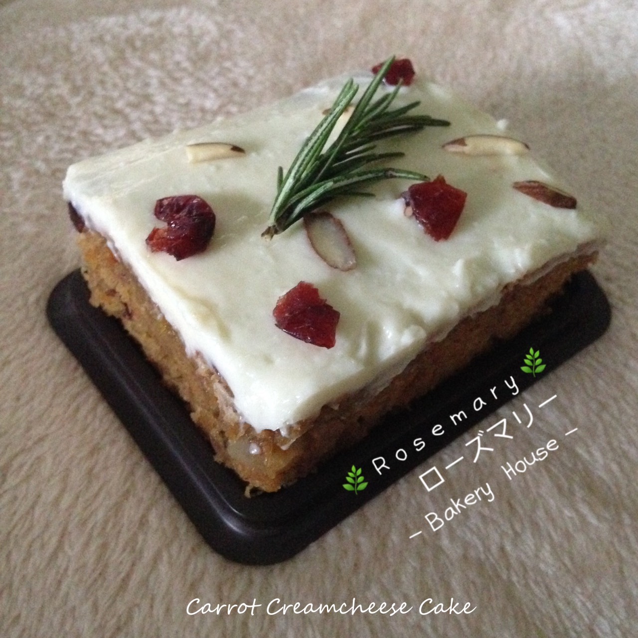 🥕แครอทเค้กครีมชีส🥕🧀 (Carrot Cake Creamcheese) (ชิ้นใหญ่) Size : 6 x 8 cm.