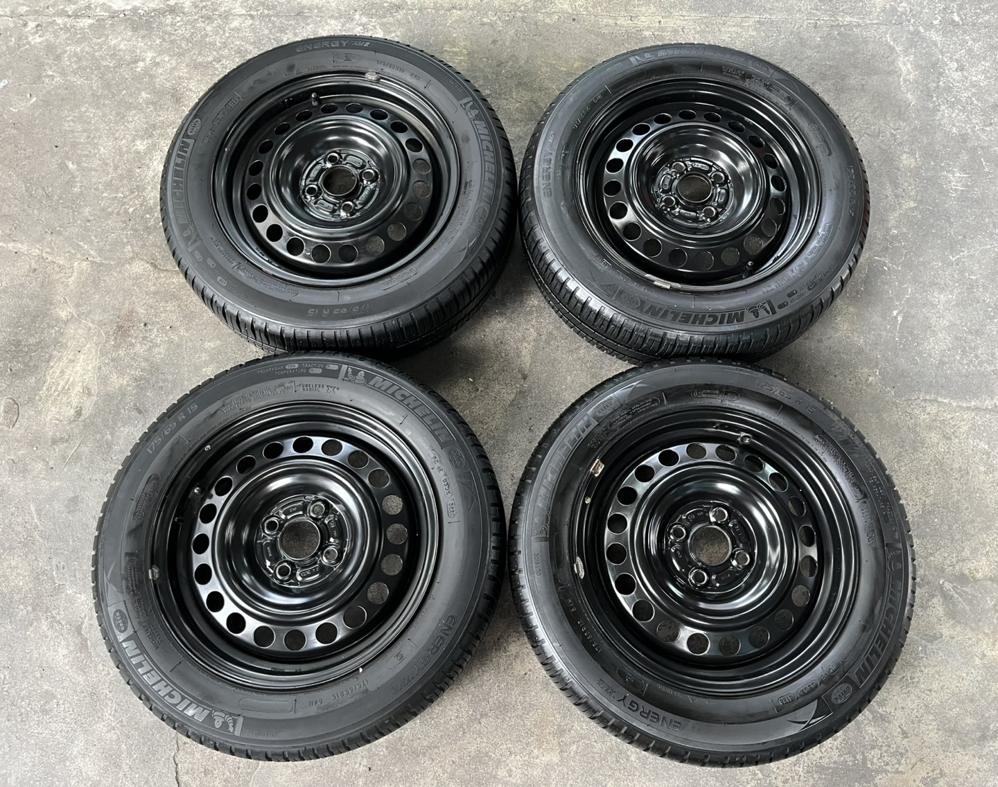 ✨ล้อกระทะ 4รู100✨Honda ขอบ 15 แถมยาง 175-65-15 Michelin ปี 20