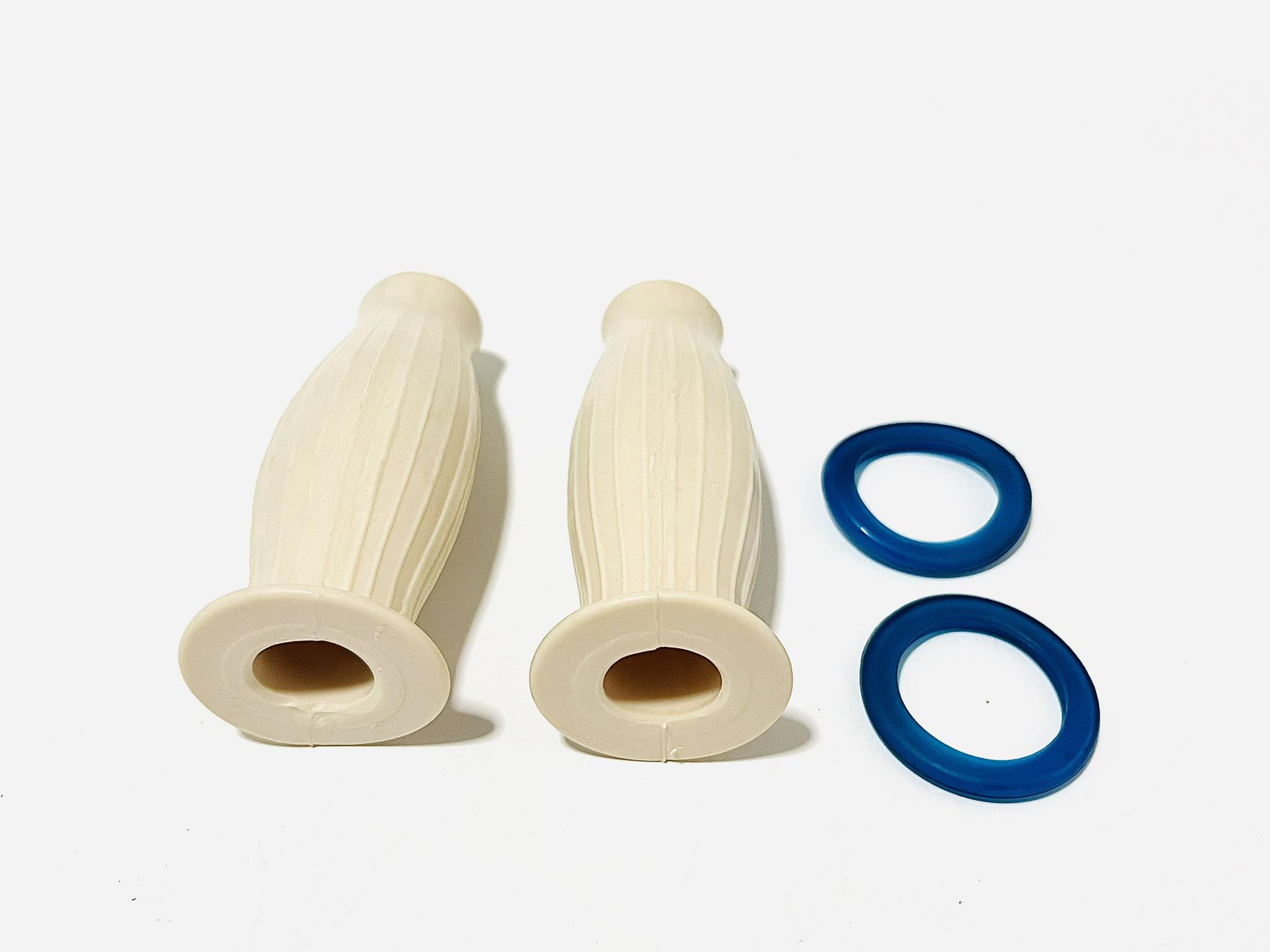 ปลอกมือชาลี ซี 70 เวสป้า สีครีม ผลิตในไทย L32-33