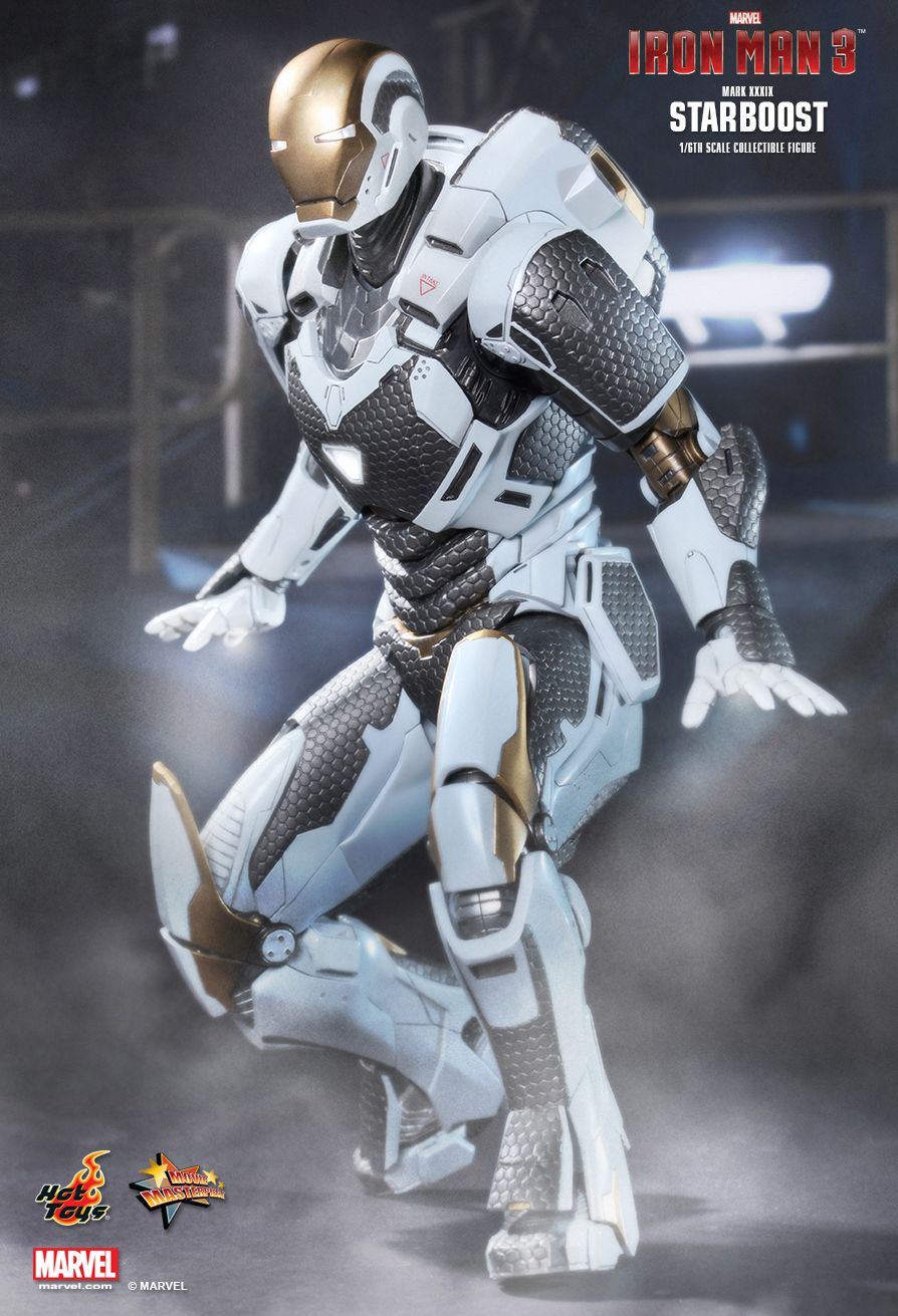 Hot Toys MMS214 IRON MAN 3 - STARBOOST (MARK XXXIX)