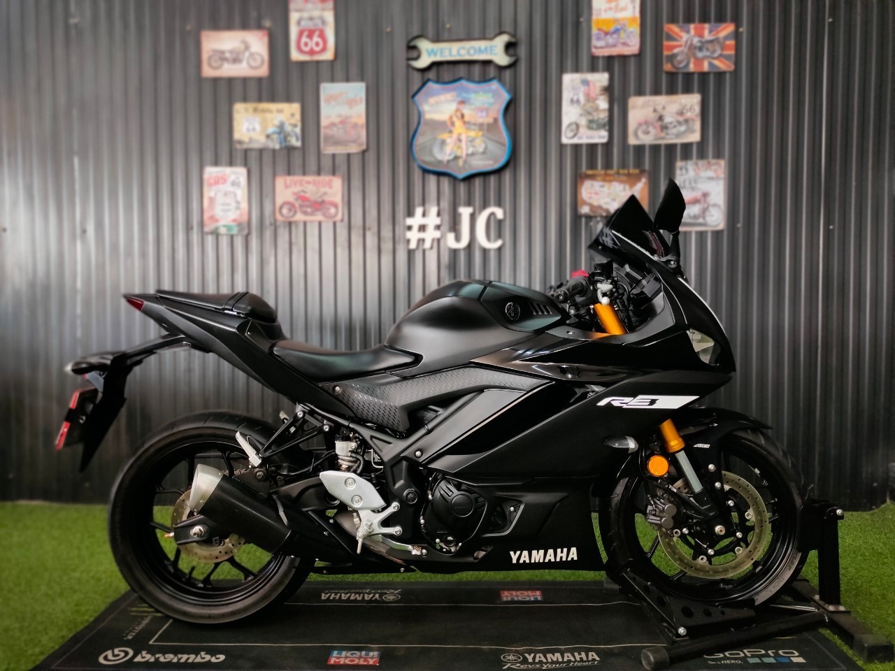 ดำดุดันไม่เกรงใจใคร ❗ YAMAHA New R3 โมเดล 2019 รถมือแรก "นางฟ้าไมล์น้อย" โคตรน่าใช้ 🥰