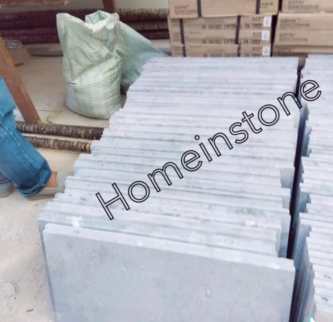 White Cloudy Sanded 30x60