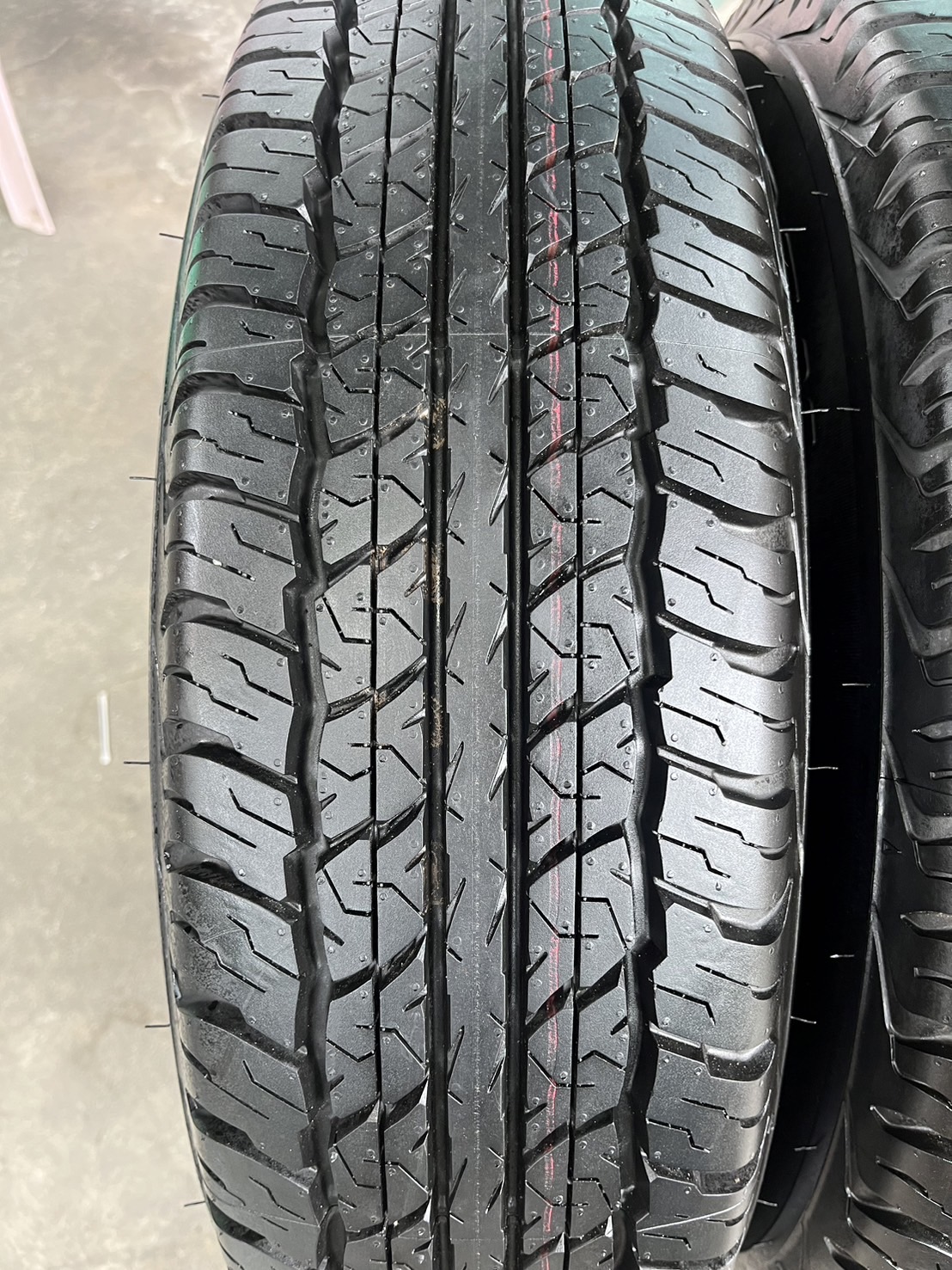✨ยางป้ายแดง✨205R16 Dunlop🚘เหมาะสำหรับ รถกระบะตัวเตี้ย ,รถกระบะสายบรรทุก