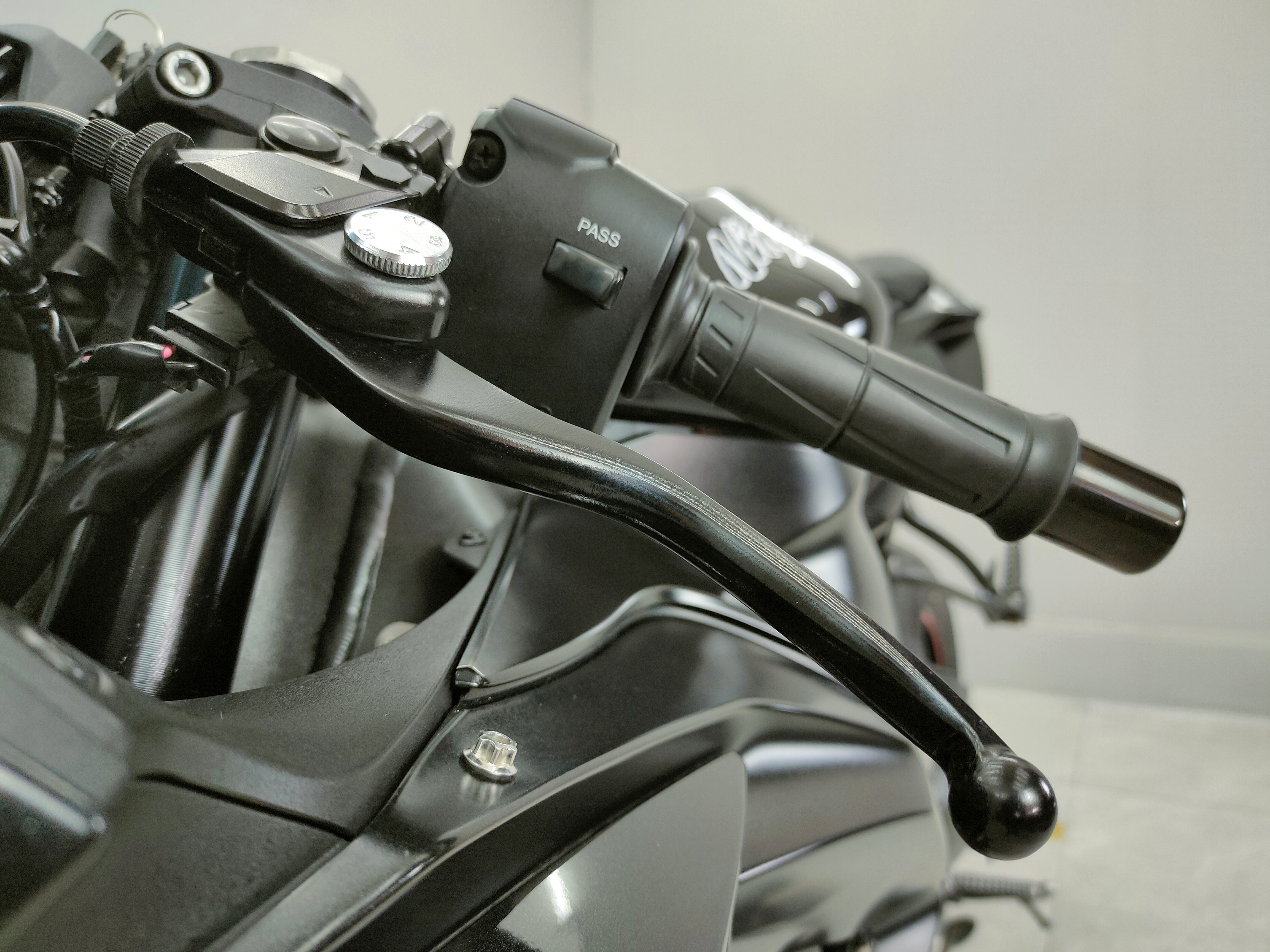 หนุ่มหล่อมาดเข้มมาแว้ว 😎 KAWASAKI ZX6R จดกลางปี 2020 "จัดทรงพร้อมซิ่ง"