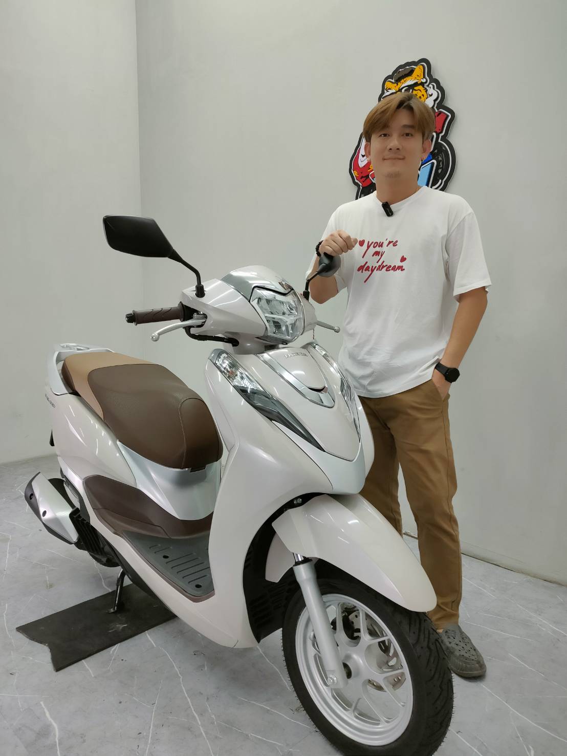 อร๊ายย‼️หรีดร้อยโล 😱 AII NEW LEAD125 4V ปี 2023 แท้ สายจอด 1xx โลแท้ๆ สภาพนี้ป้ายแดงชัดๆ 💥