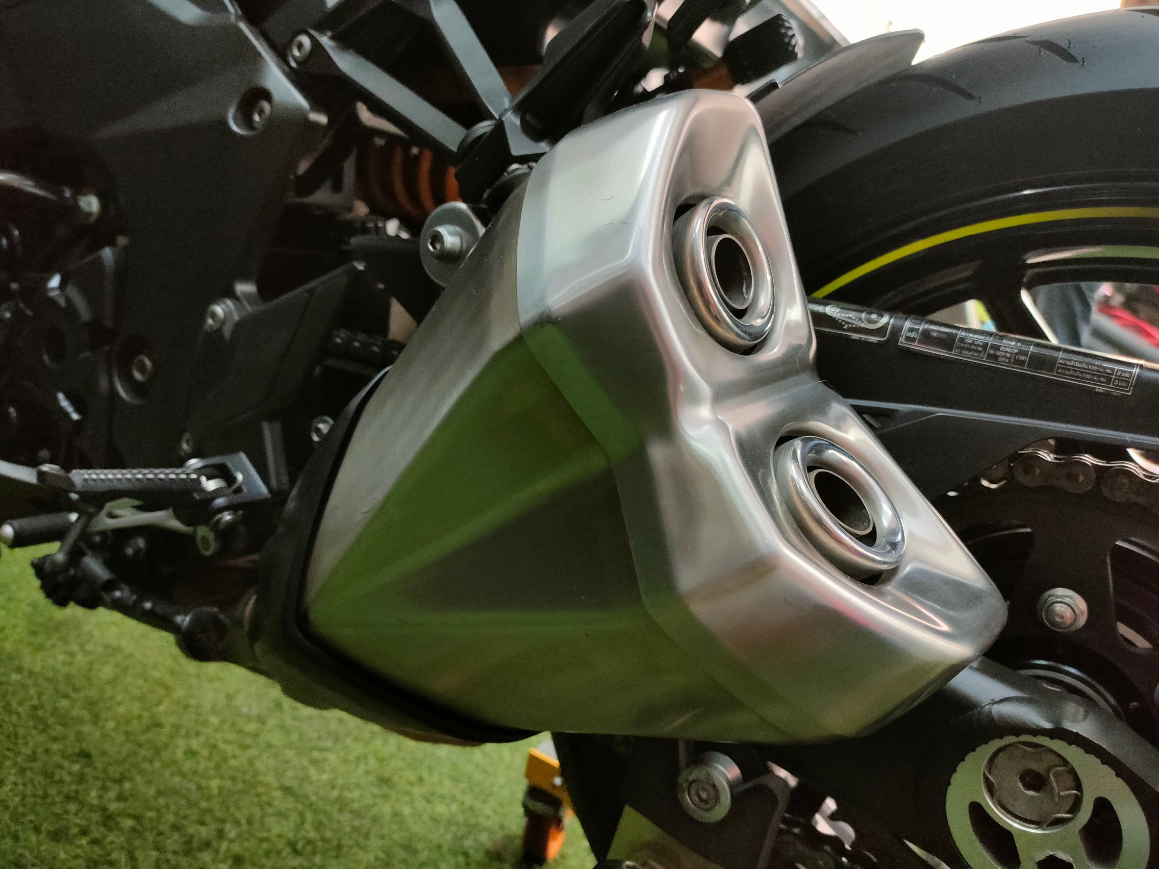 🔥 รหัส R มาเต็ม‼️ #Z1000R Edition ปี2018 มือเดียว สวยเดิม น๊อตไม่ขยับ ออกห้างร่วม7แสน