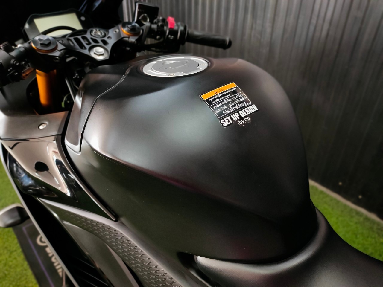 ดำดุดันไม่เกรงใจใคร ❗ YAMAHA New R3 โมเดล 2019 รถมือแรก "นางฟ้าไมล์น้อย" โคตรน่าใช้ 🥰