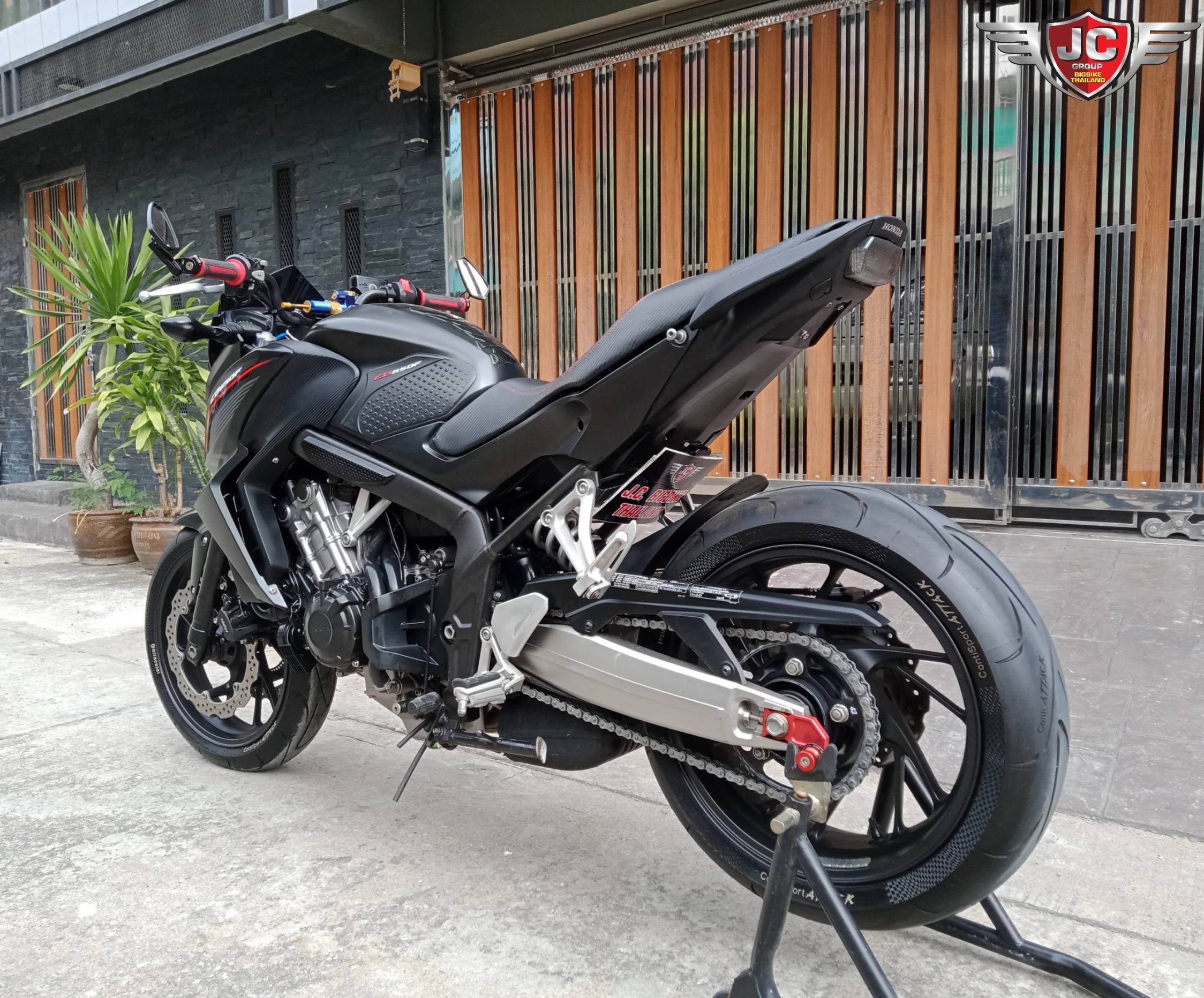 รถบ้านแท้นะจ๊ะ ออกรถ 8,000 จบทุกขั้นตอน(!) รวมค่าจัดไฟแนนซ์แล้ว ผ่อน 5,620*48 หรือ 4,905*60