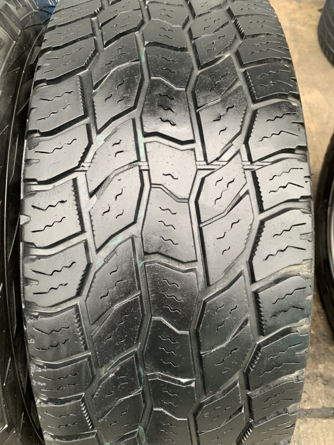 ยาง 265-65-17 Cooper (Made in U.S.A) ปี 14 ดอกยางหนาทุกเส้น