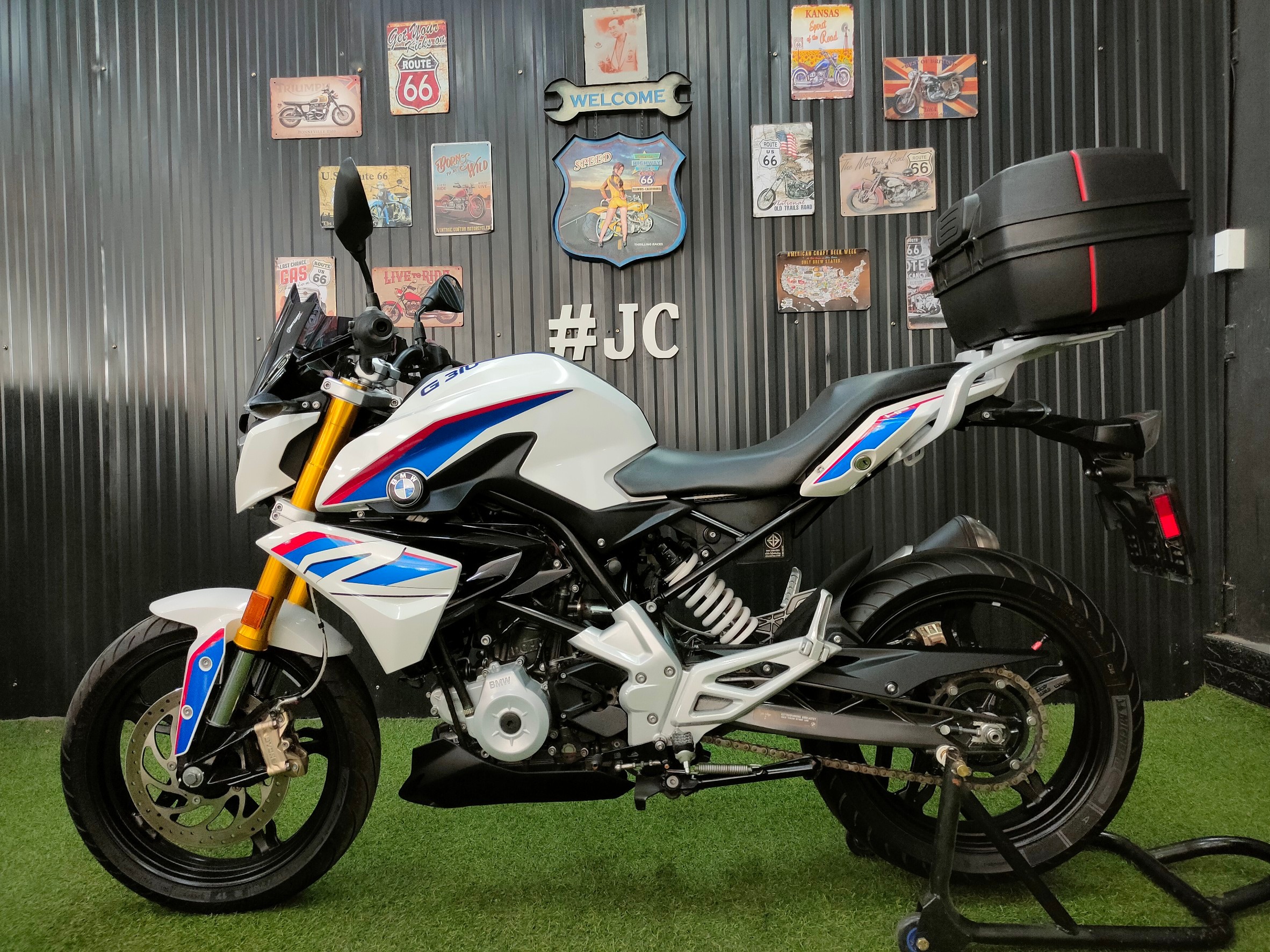 "จะออกรถใหม่...แวะดูคันนี้ก่อน" 😘 BMW G310r ปี 2021 model2019 สภาพนางฟ้าจ๋า ✨ สายจอด2พันโล‼️