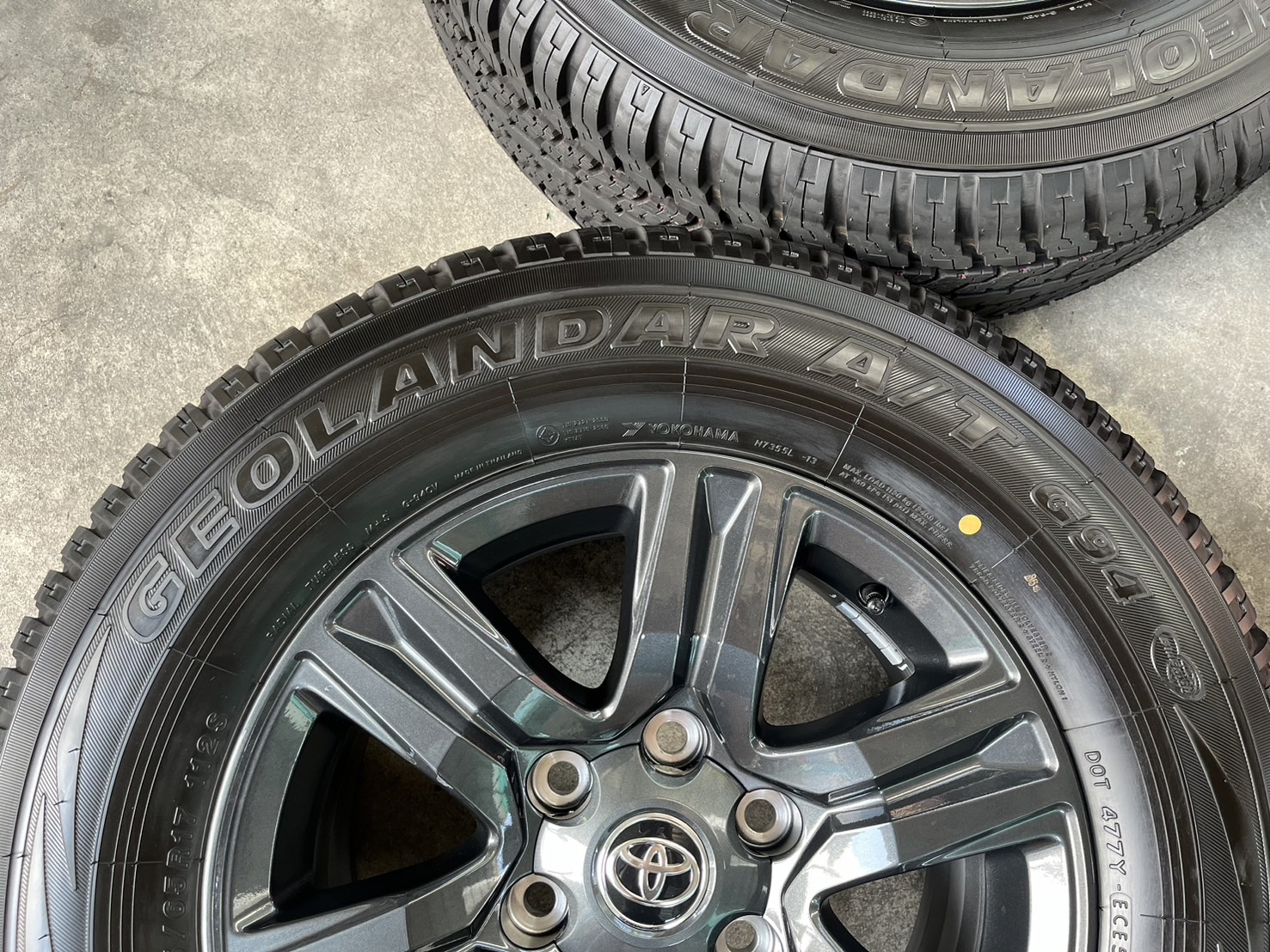 ✨ล้อแม็กป้ายแดง✨Toyota Revo รุ่นใหม่ล่าสุด ขอบ 17 พร้อมยางใหม่💯265-65-17 Yokohama♨ปี24♨