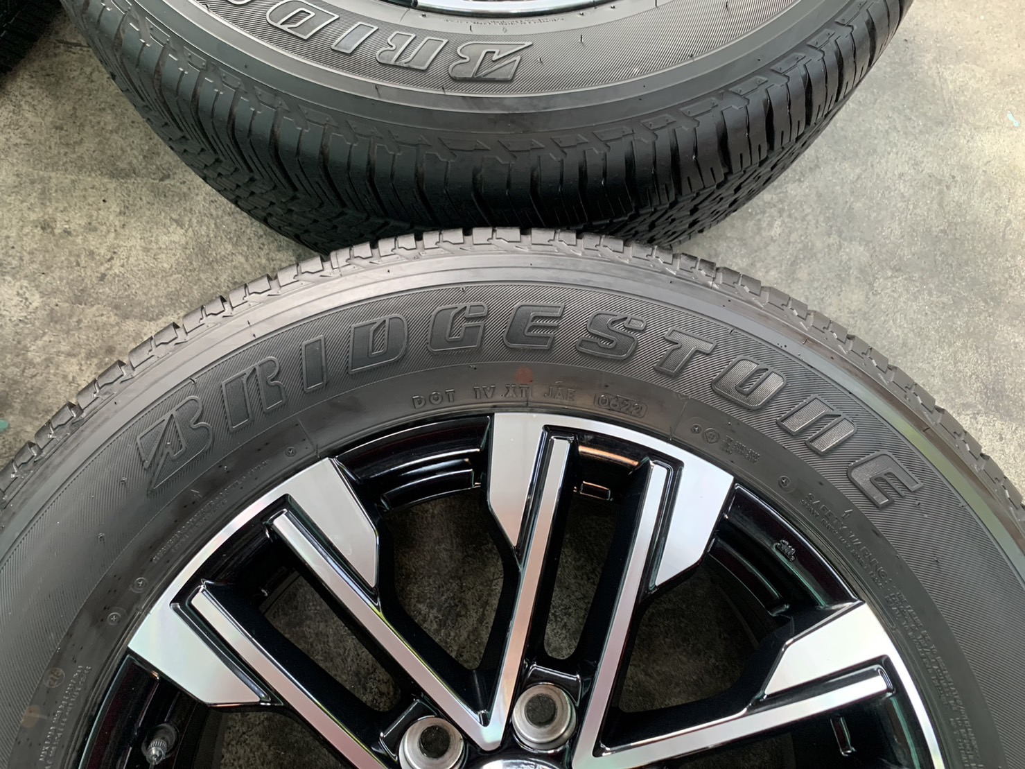 ✨ล้อแม็ก✨Mitsu Pajero รุ่นใหม่ ขอบ 18 ดำหน้าเงา พร้อมยาง 265-60-18 Bridgestone💥ปี 22💥