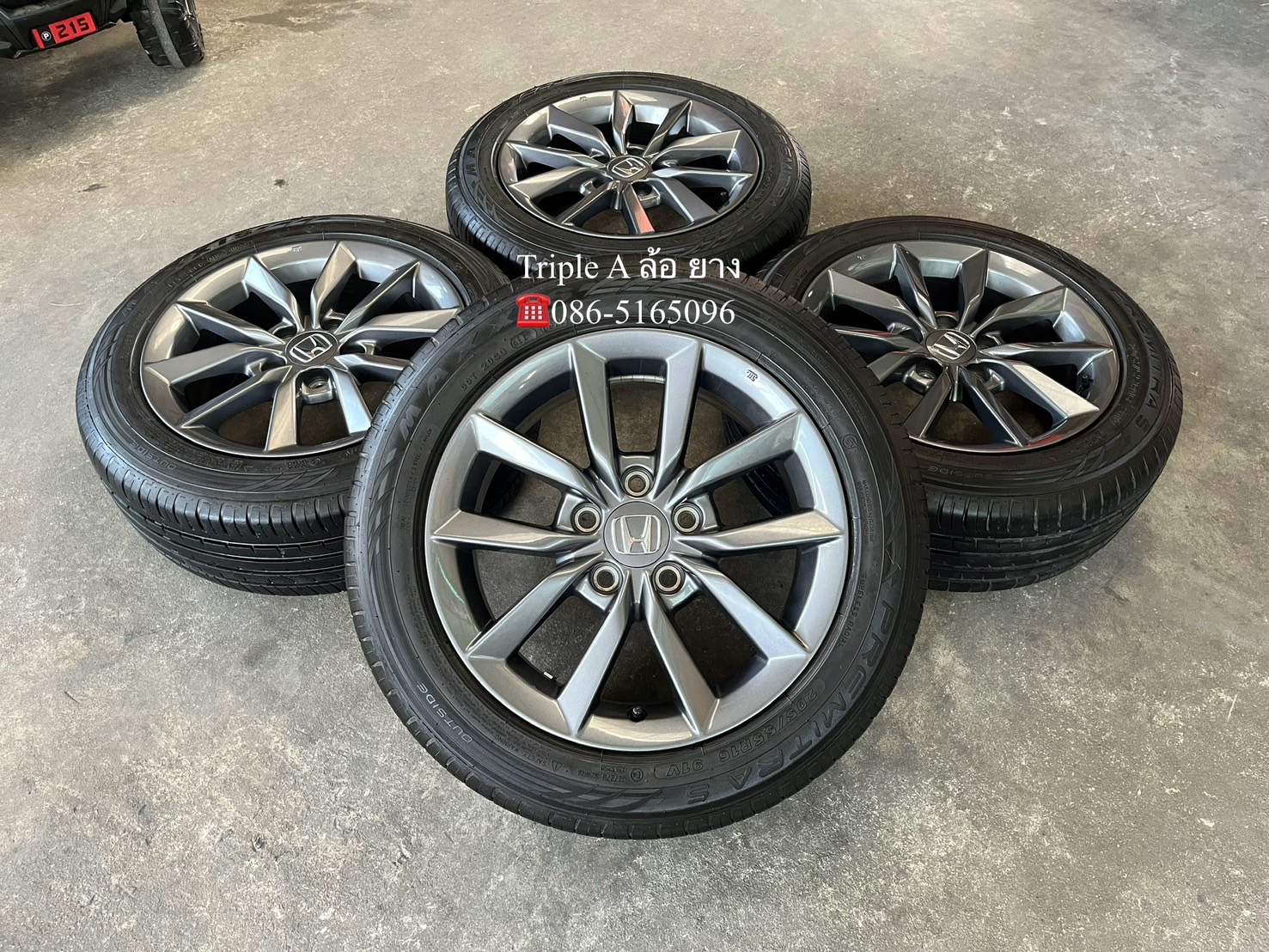 ✨ล้อแม็ก✨Honda Civic FC ขอบ 16 สีเทากัน พร้อมยาง 205-55-16 Maxxis💥ปี 22💥